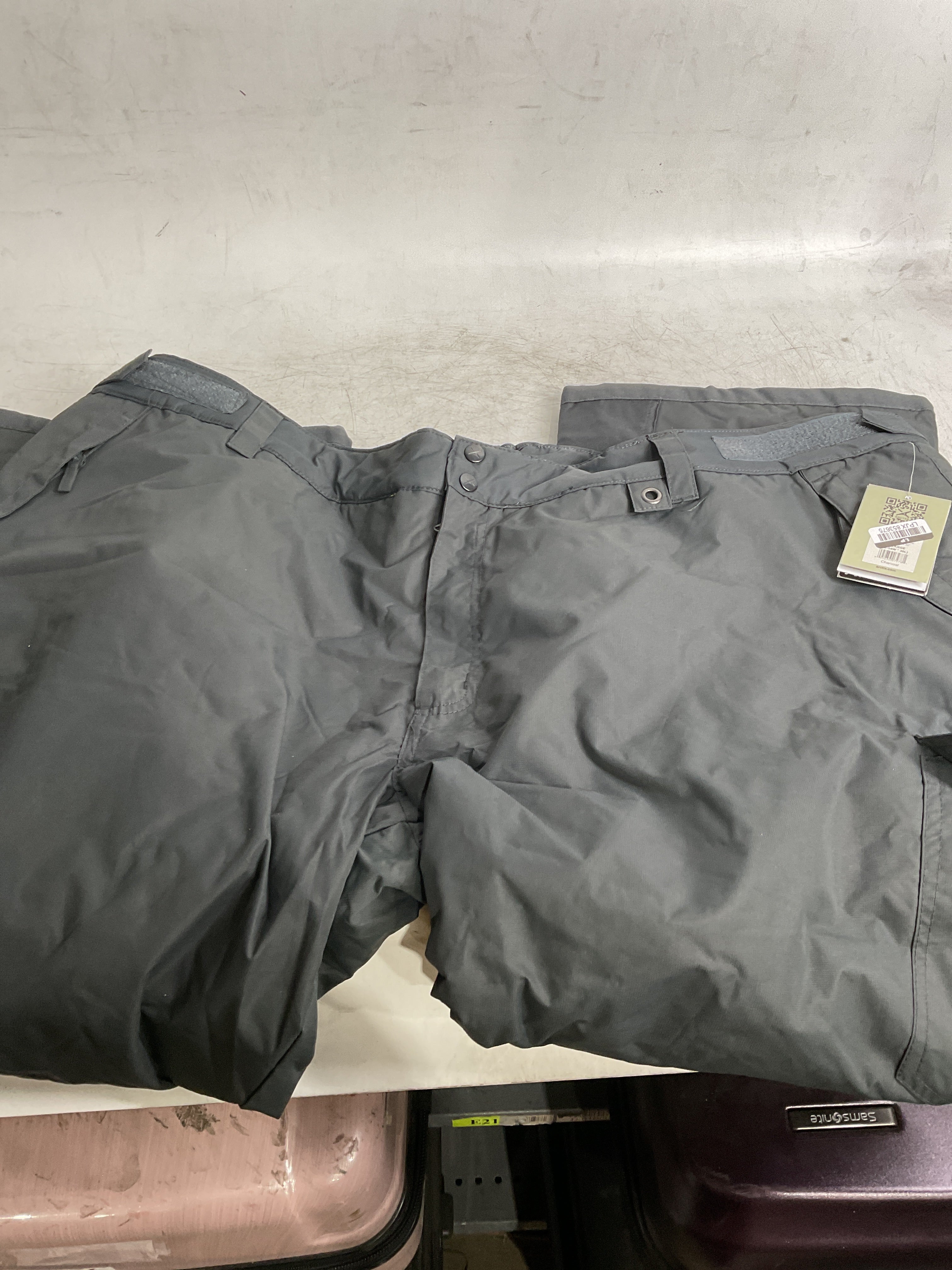 Arctix Men's Insulated Snowsports Cargo Pant ( Charcoal , 4X-Large/30" Inseam ) Charcoal 4 X Large 30 Inseam U6