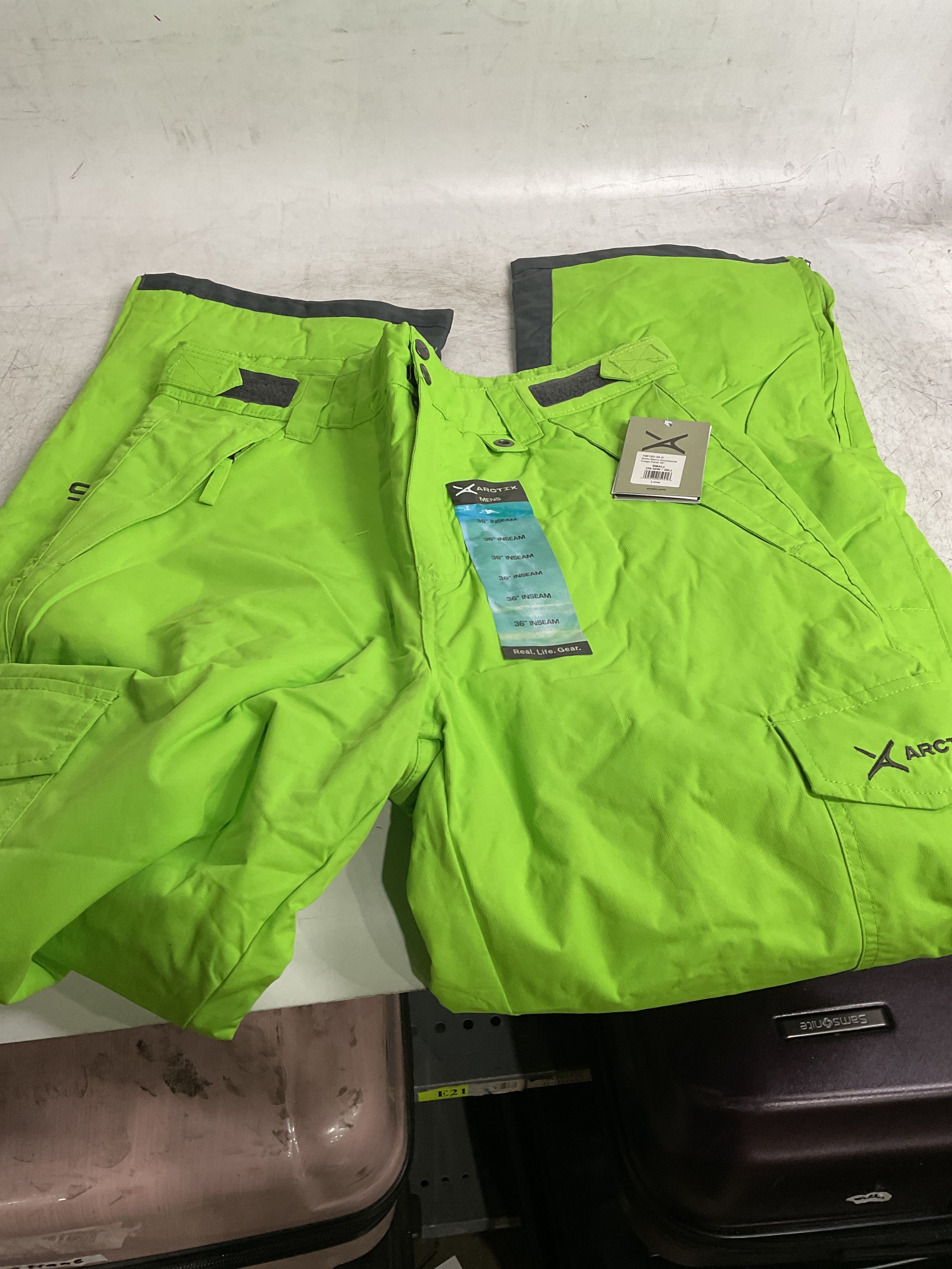 Arctix Men's Insulated Snowsports Cargo Pant ( Lime , Small/36" Inseam ) Lime Small 36 Inseam U2