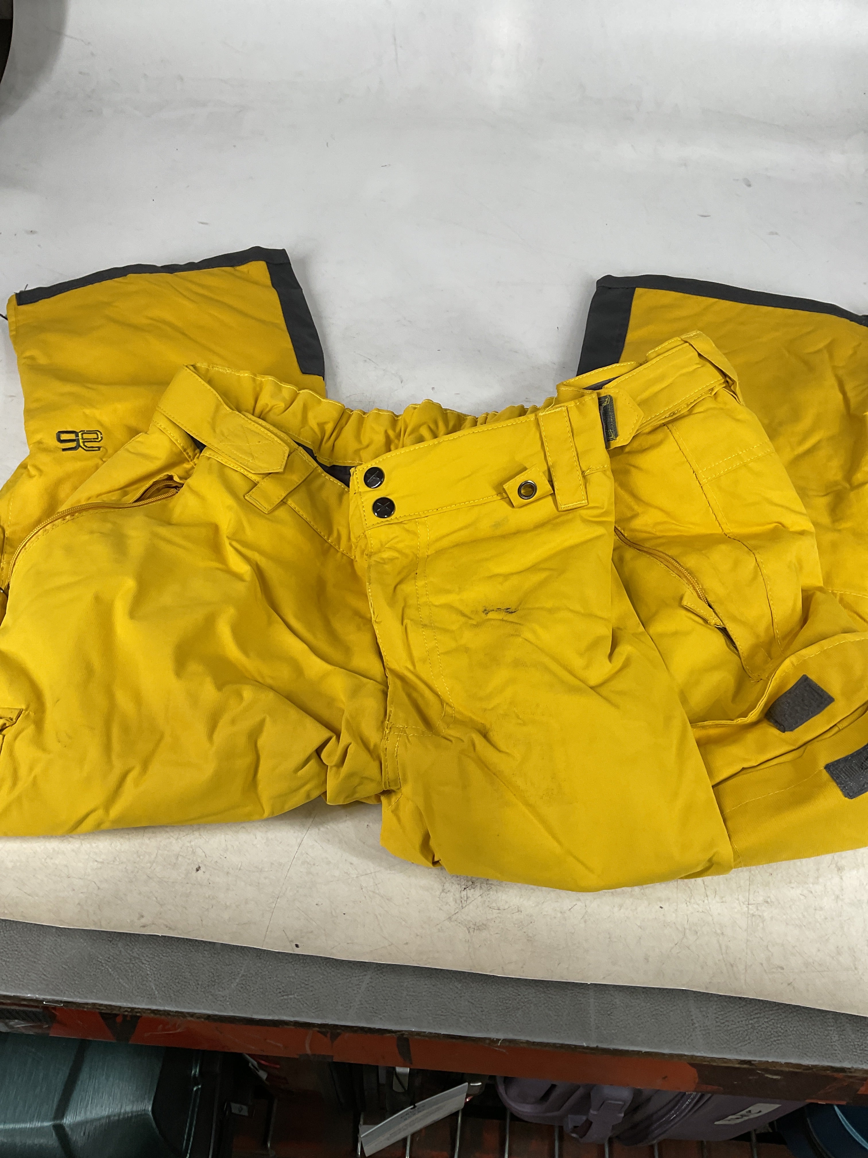 Arctix Men's Insulated Snowsports Cargo Pant Bamboo Yellow XX Large 28 Inseam U3