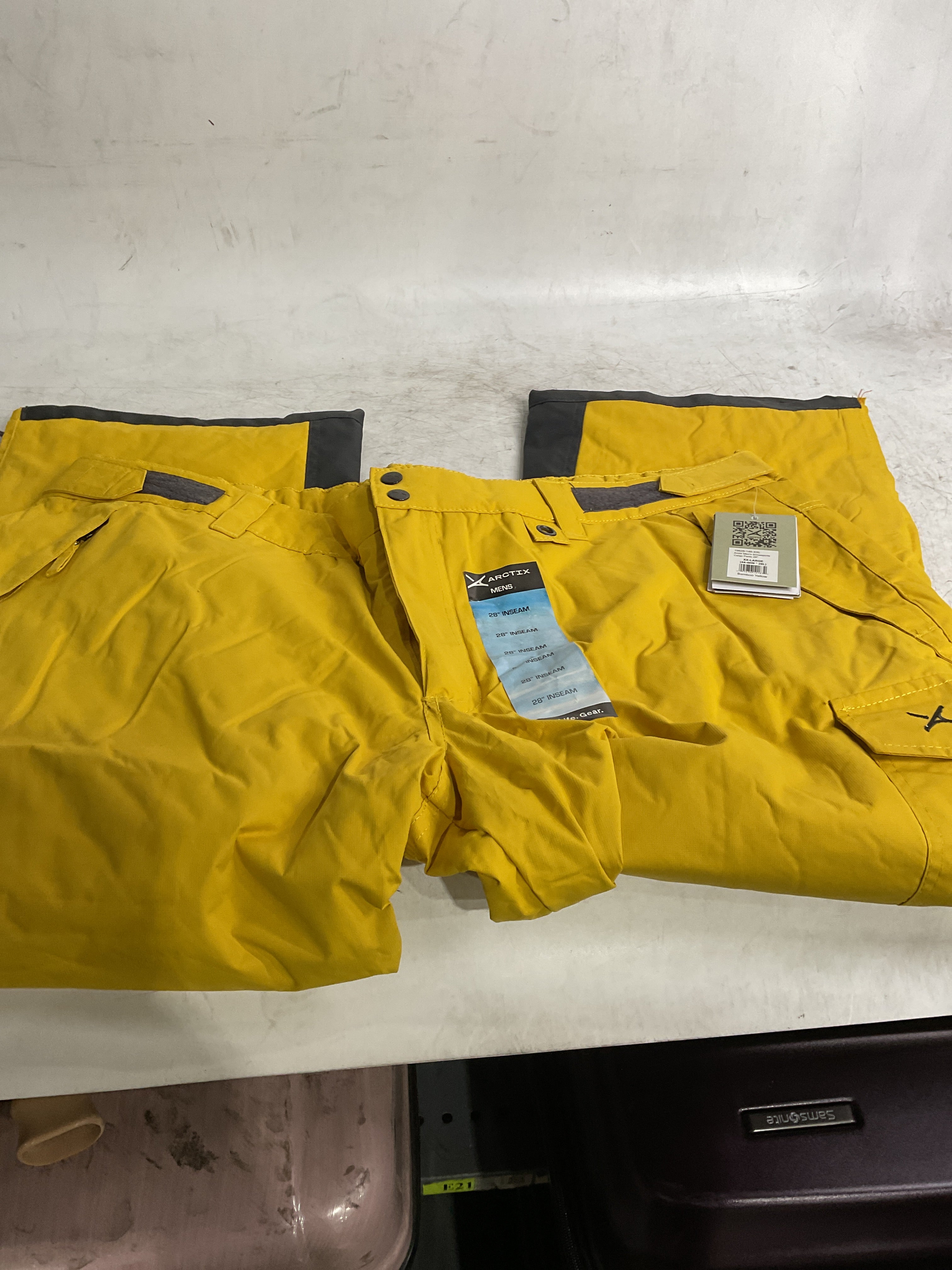 Arctix Men's Insulated Snowsports Cargo Pant ( Bamboo Yellow , XX-Large/28" Inseam ) Bamboo Yellow XX Large 28 Inseam U7