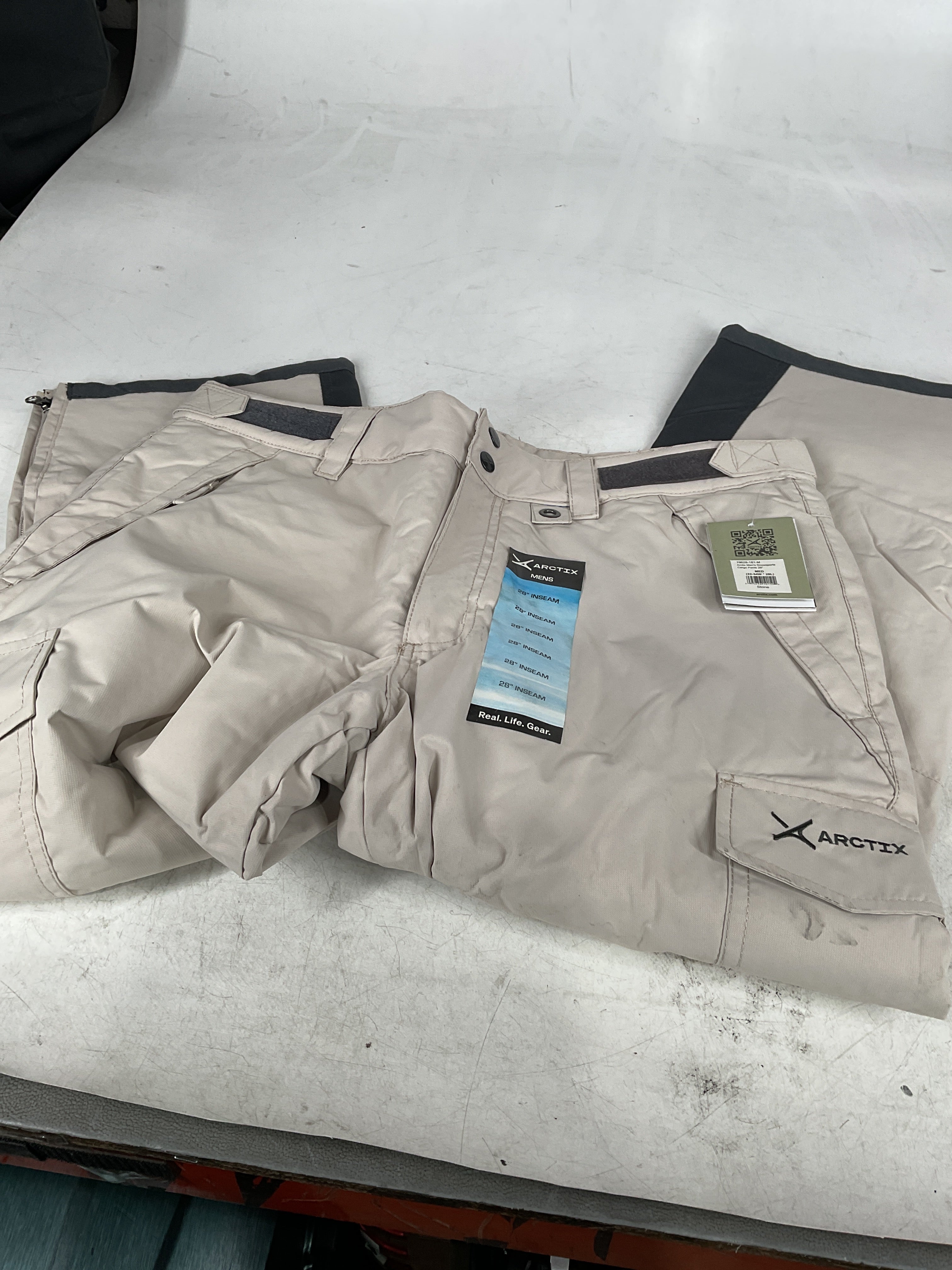 Arctix Men's Insulated Snowsports Cargo Pant Stone Medium 28 Inseam U13