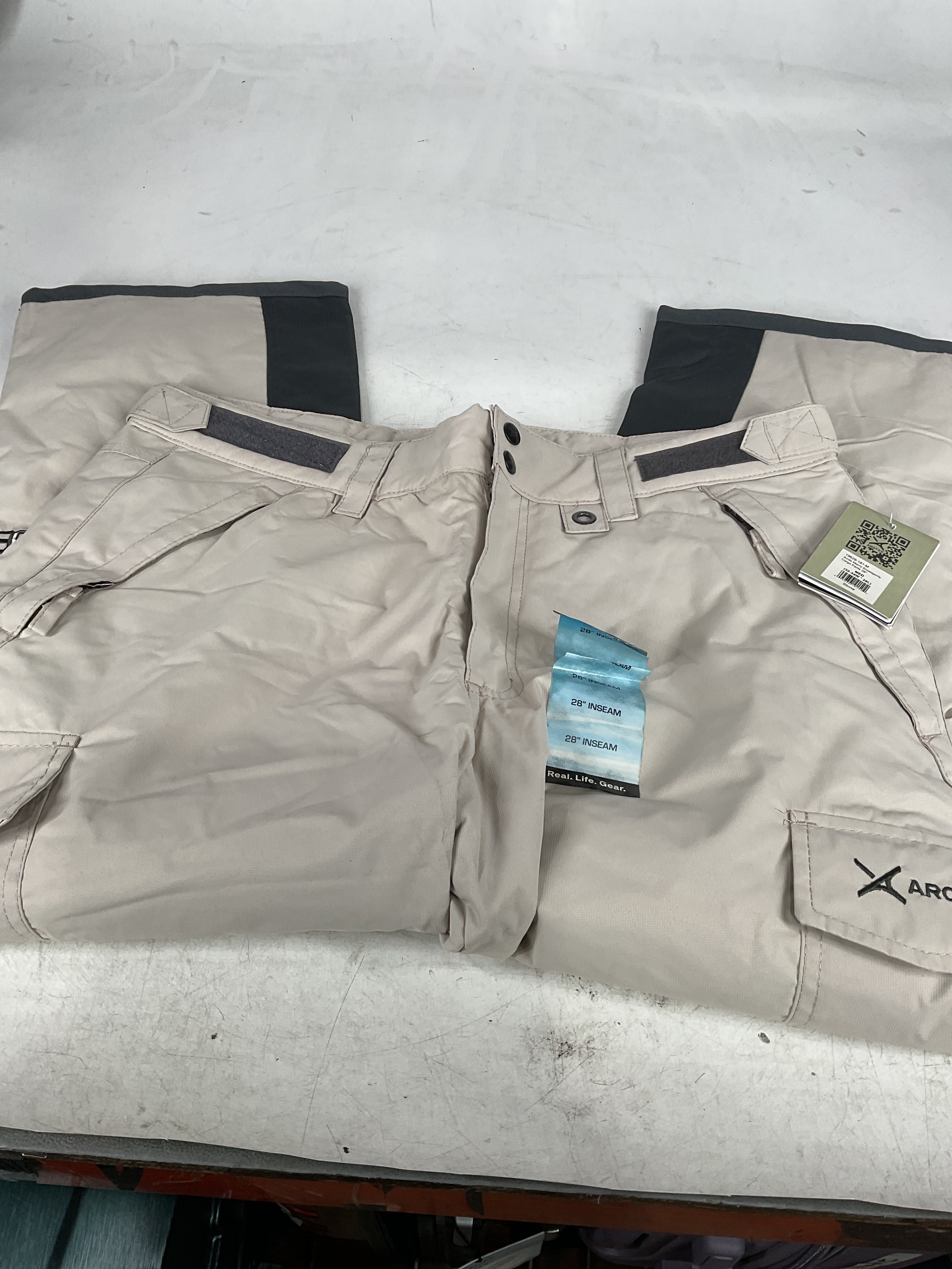 Arctix Men's Insulated Snowsports Cargo Pant Stone Medium 28 Inseam U14