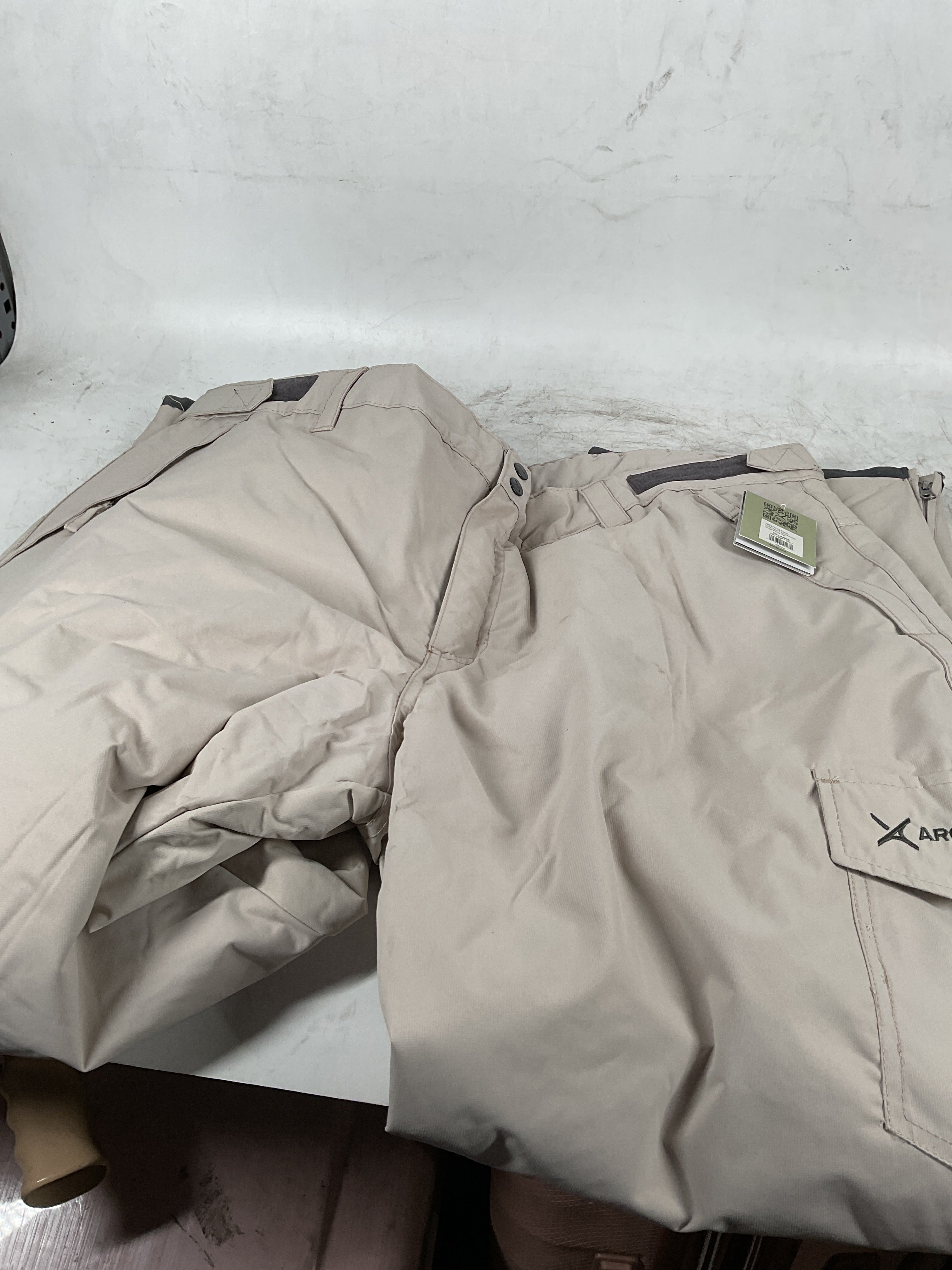 Arctix Men's Insulated Snowsports Cargo Pant ( Stone , XX-Large/34" Inseam ) Stone XX Large 34 Inseam U4