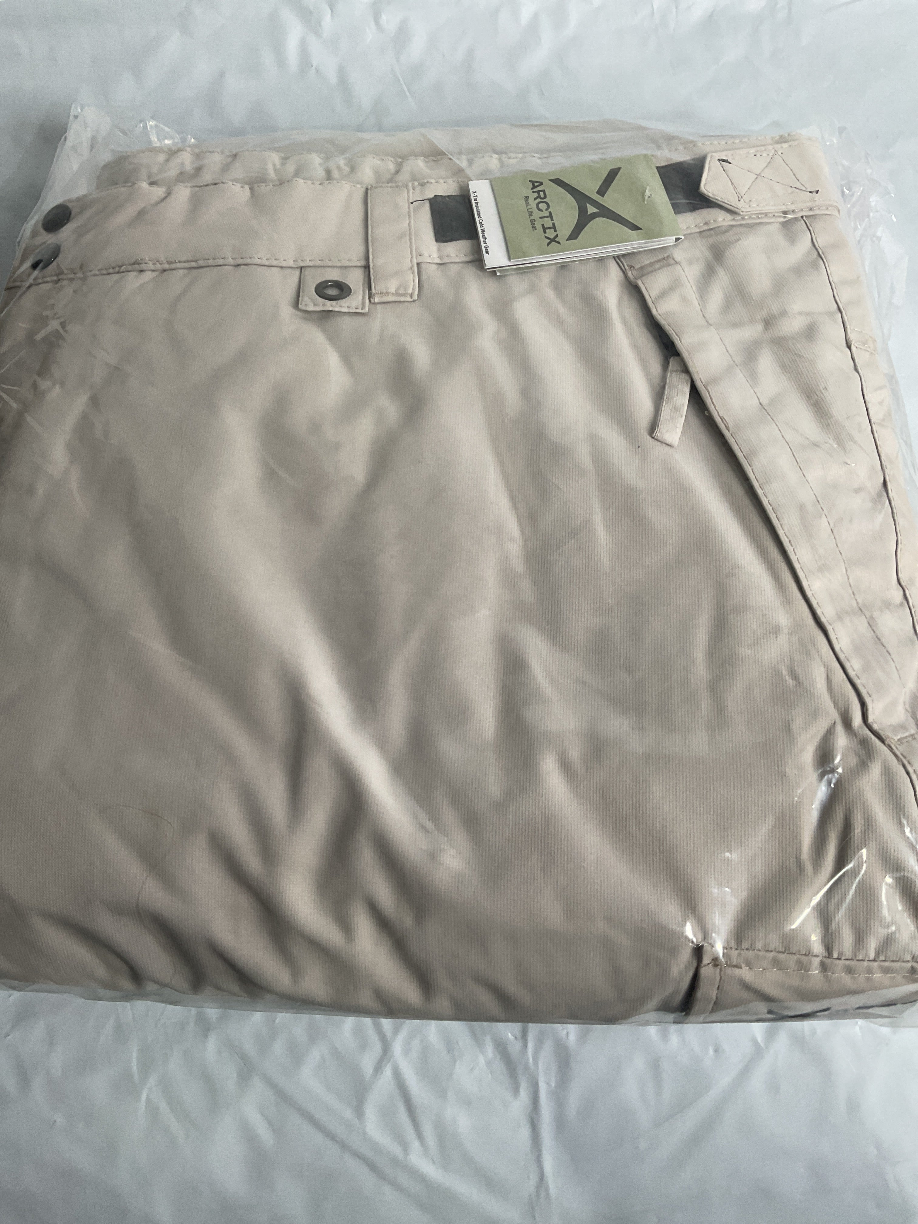 Arctix Men's Insulated Snowsports Cargo Pant ( Stone , 4X-Large/34" Inseam ) Stone 4 X Large 34 Inseam U2