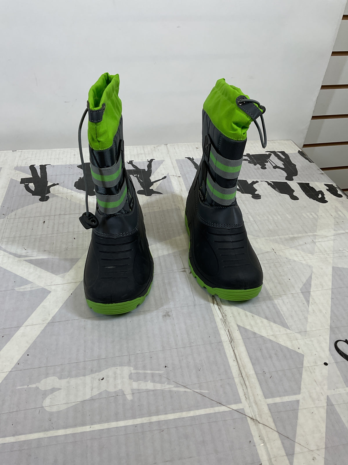 Arctix Kids T Bar Winter Boot ( Lime , 2 ) Lime 2 U2