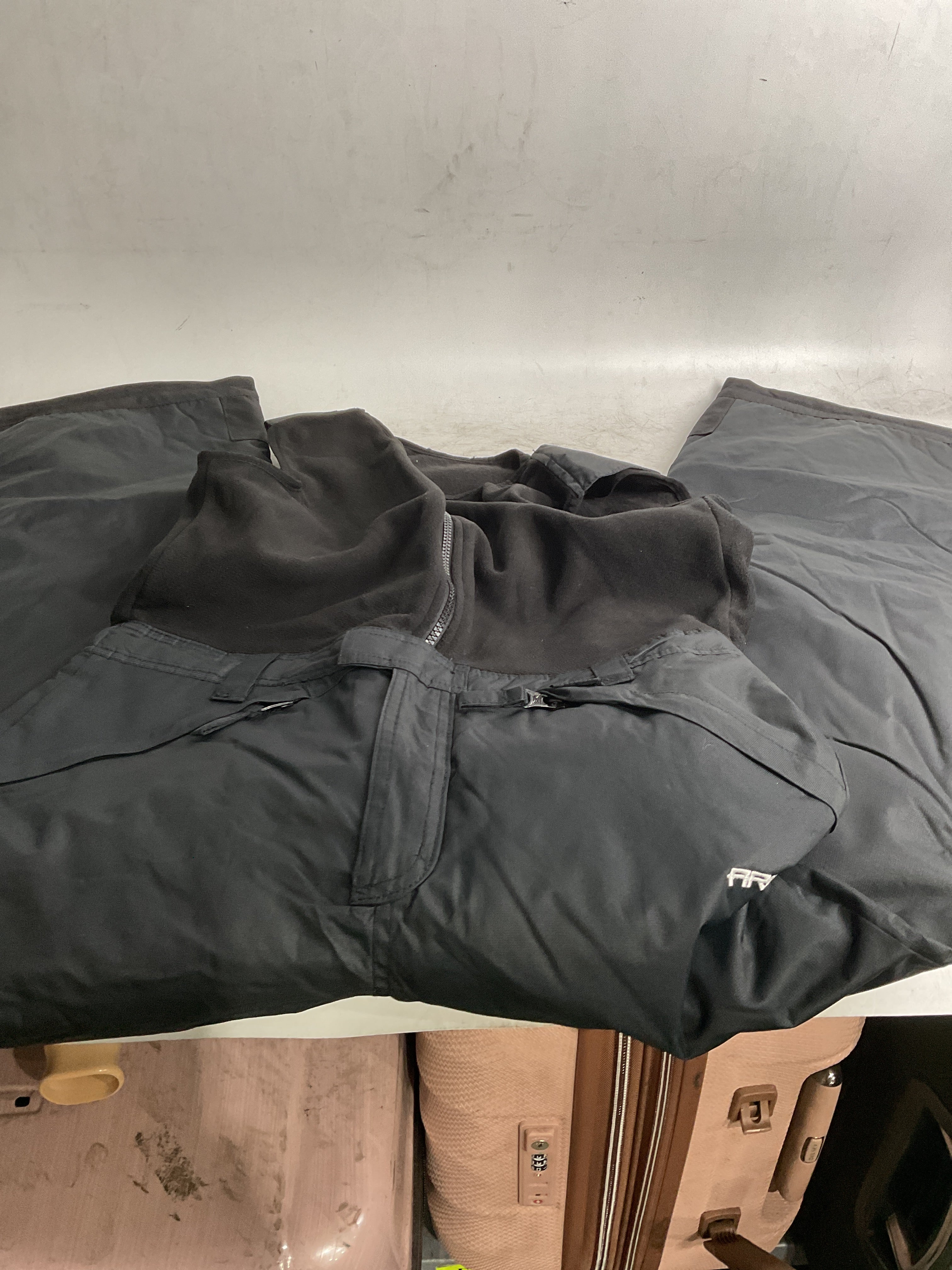 Arctix Kids Limitless Fleece Bib Overalls ( Black , Large Husky ) Black Large Husky U7