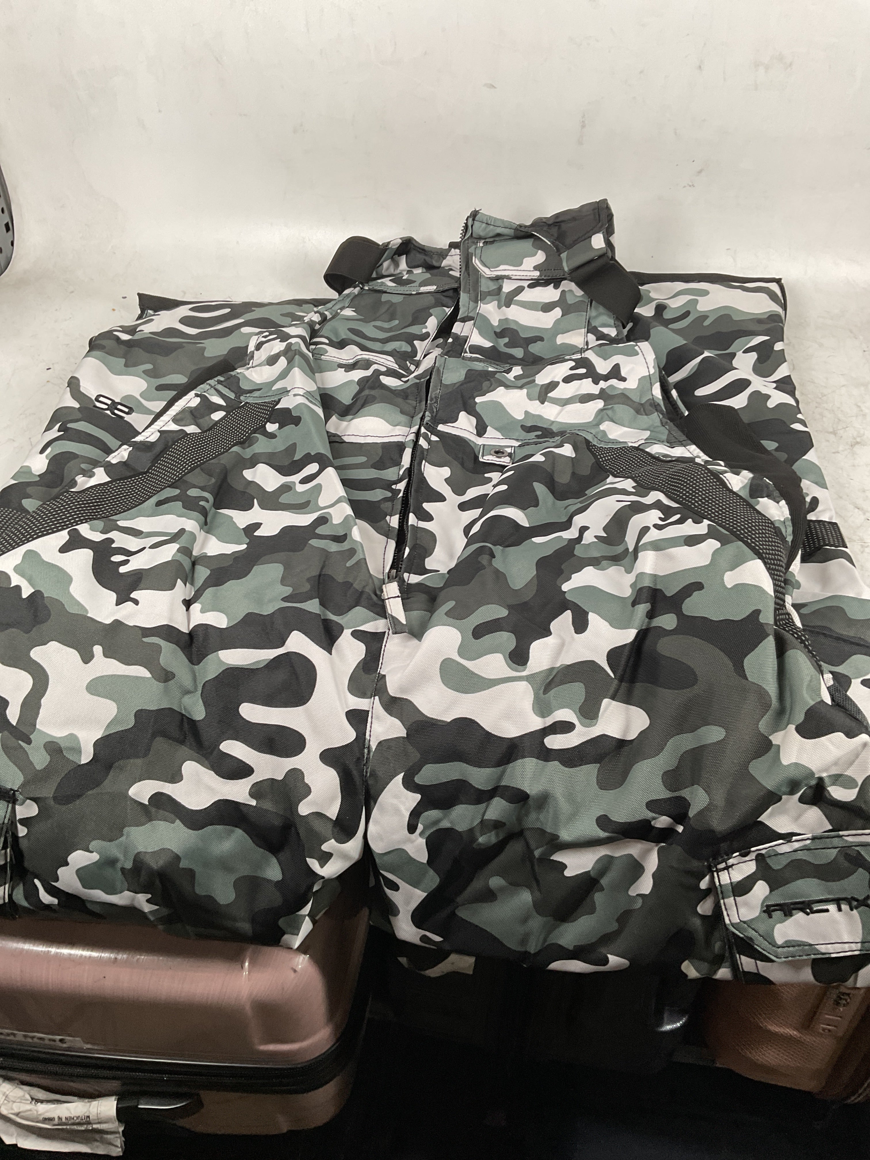 Arctix Men's Tundra Insulated Bib ( A6 Camo Black , X-Large/36" Inseam ) A6 Camo Black X Large 36 Inseam U1