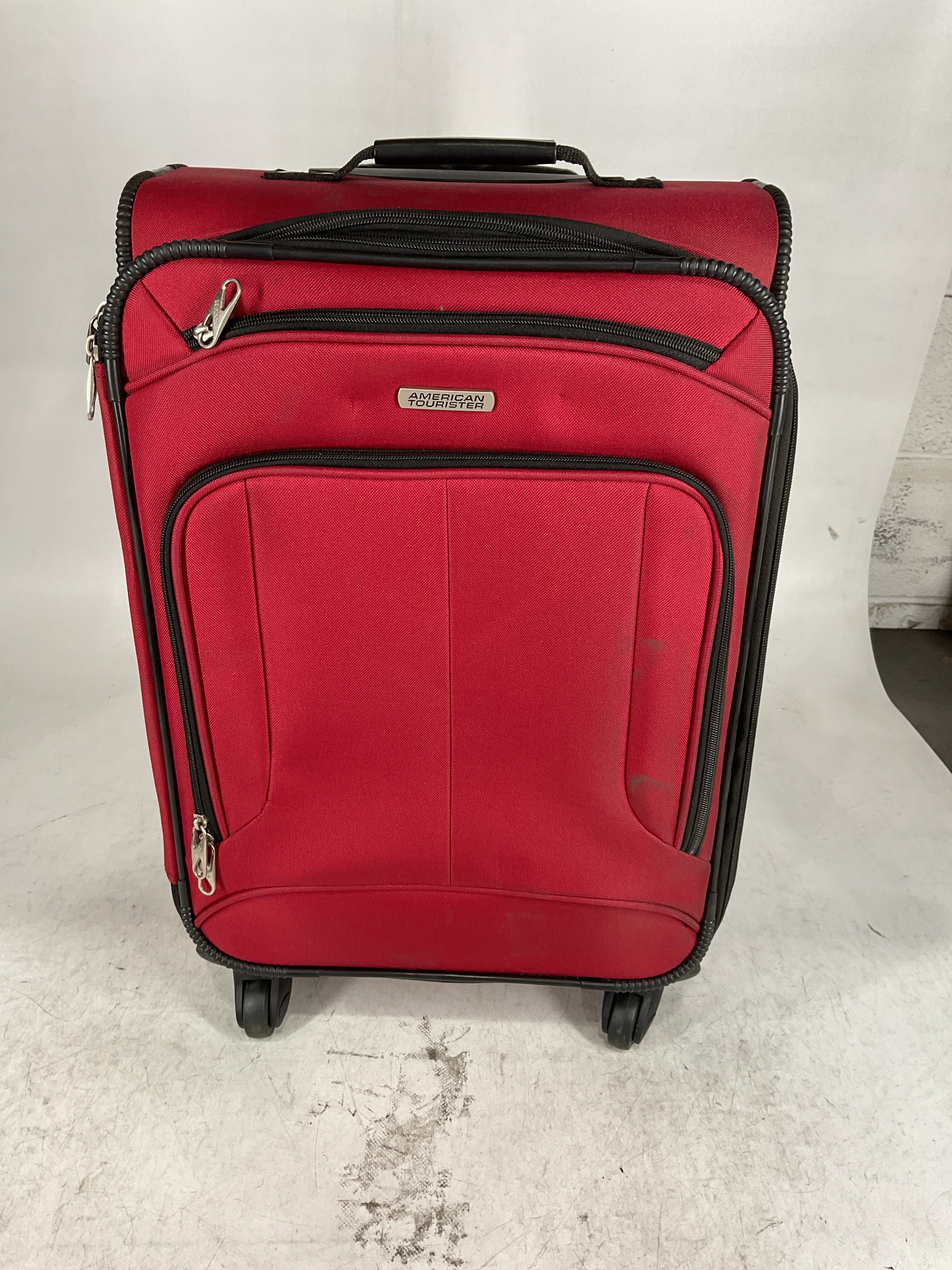 American Tourister Pop Max Softside Luggage with Spinner Wheels U4