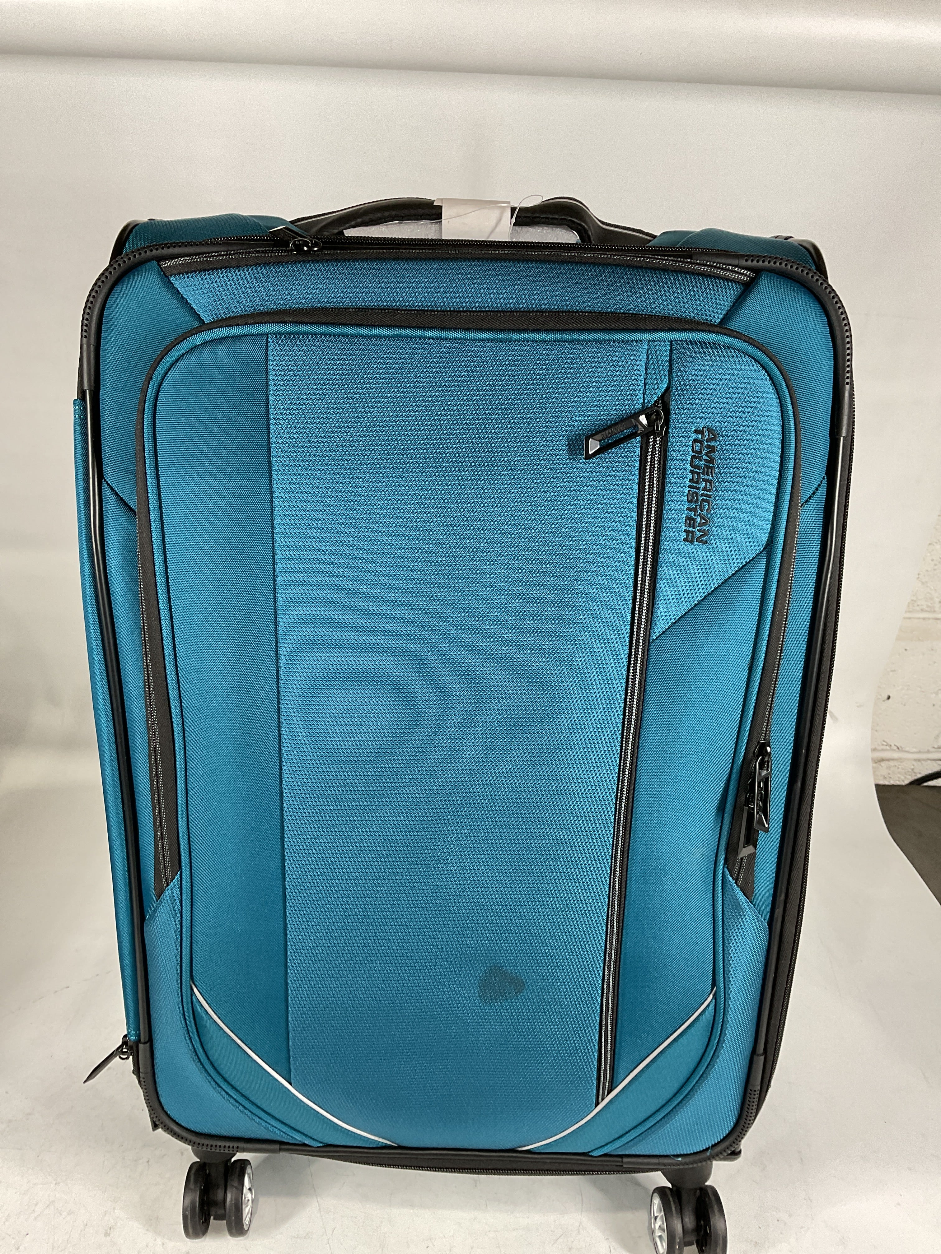 AMERICAN TOURISTER Zoom Turbo Softside Expandable Spinner Wheel Luggage U1