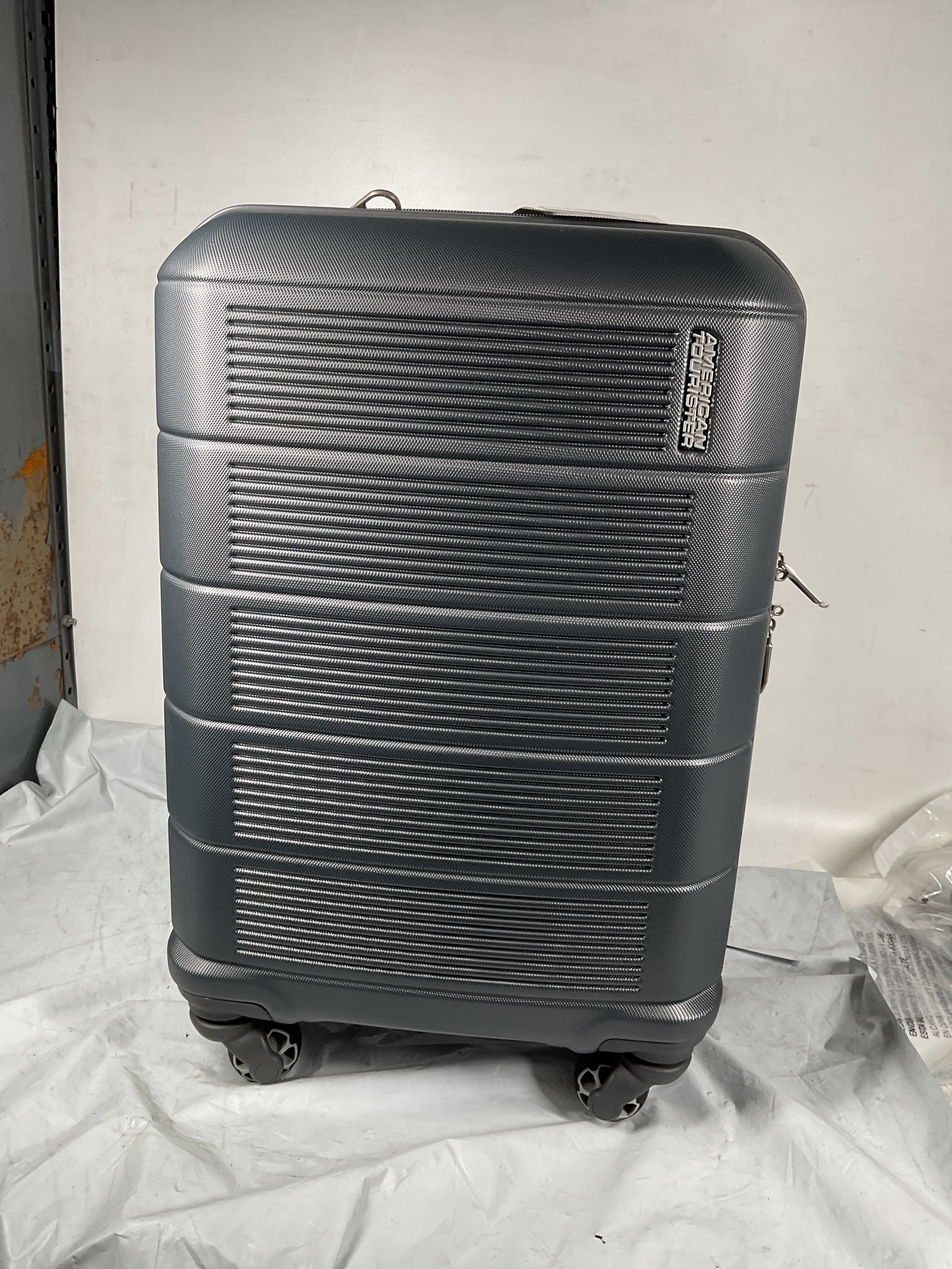 American Tourister Stratum 2.0 Hardside Spinner Luggage Collection ( Charcoal , 20-Inch Carry-On ) Charcoal 20 Inch Carry On U8