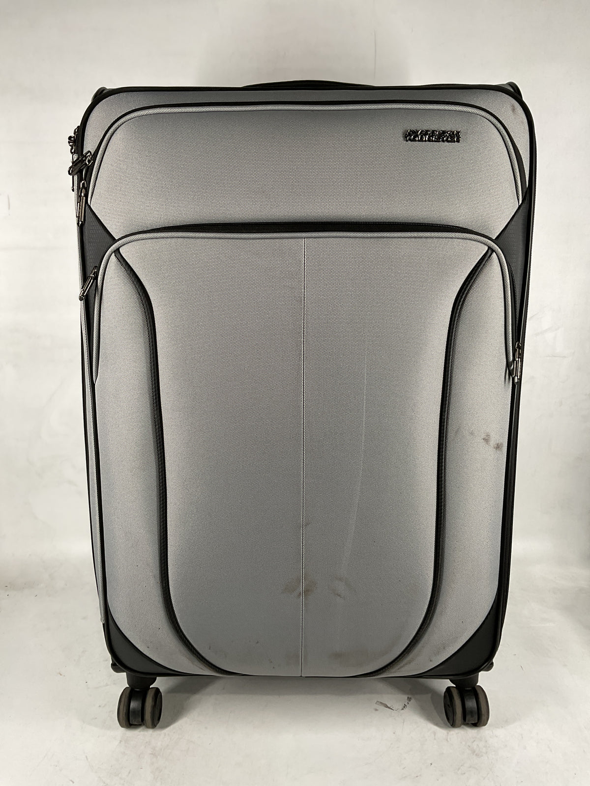 American Tourister 4 KIX 2.0 Softside Spinner Luggage Collection Grey 3 Piece Set 20 24 28 U1