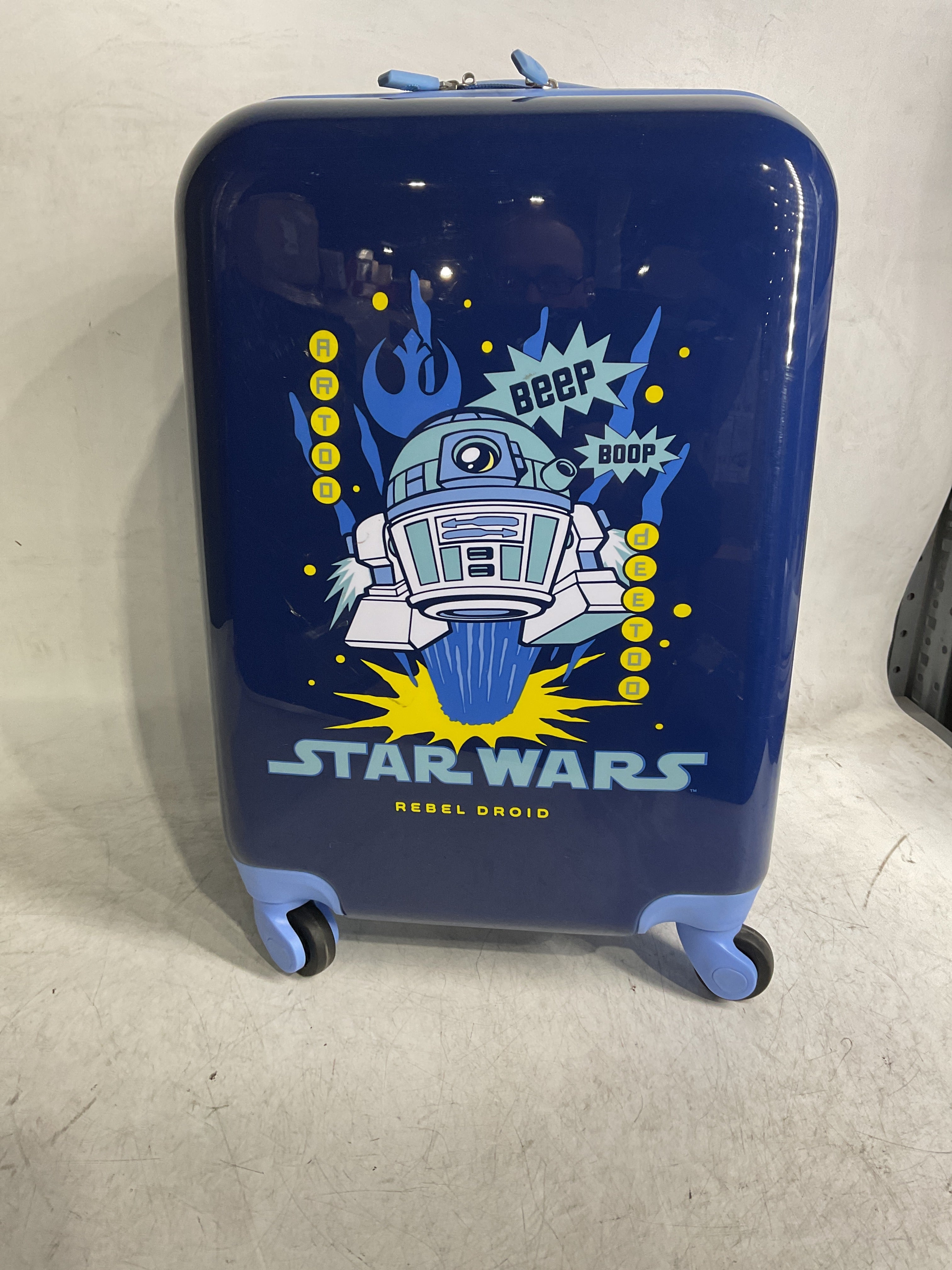 American Tourister Disney Carry-On 18-Inch Hardside Luggage with Spinner Wheels ( R2-D2 , Carry-On 18-Inch ) R2-D2 Carry On 18 Inch U1