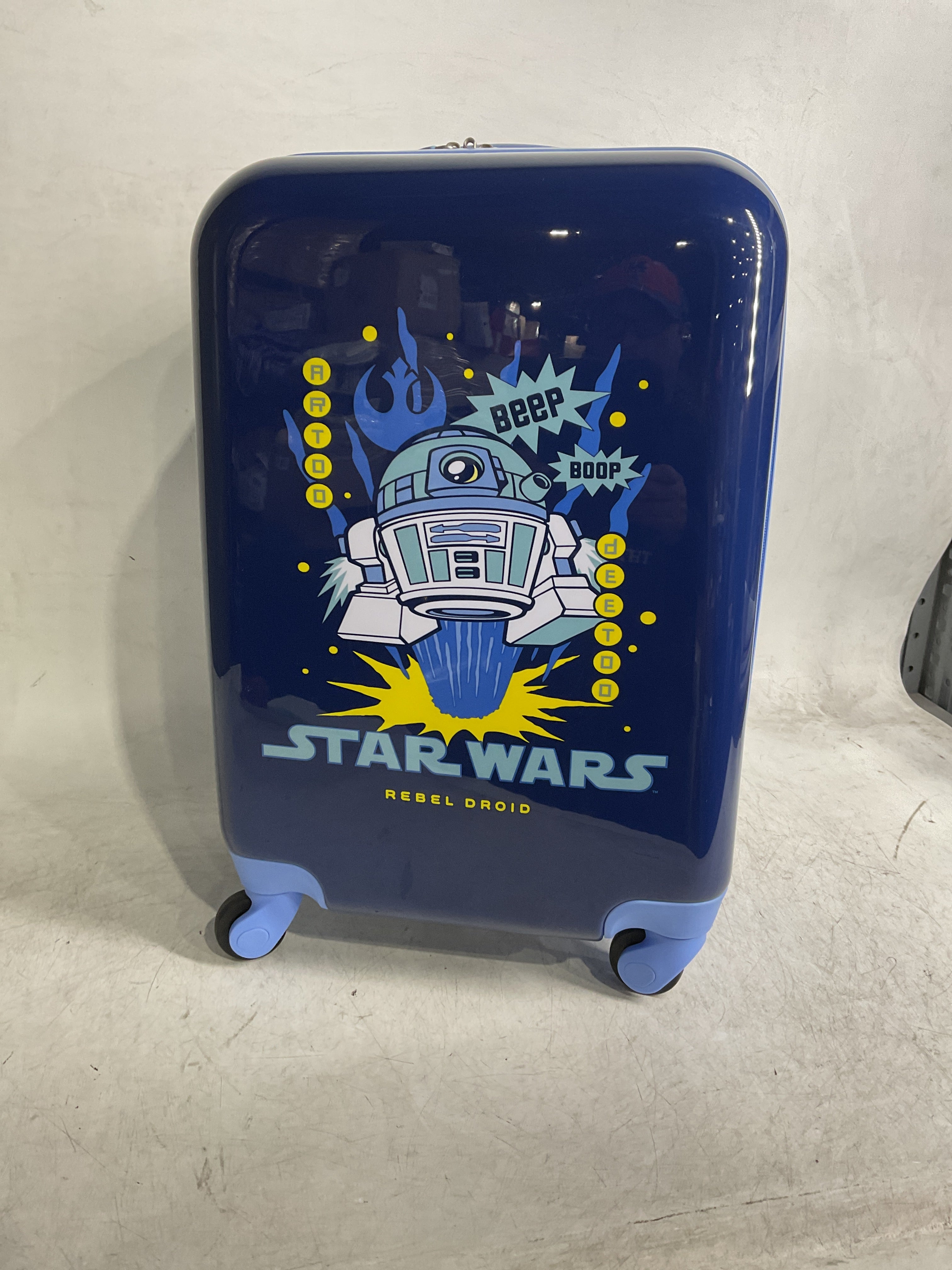 American Tourister Disney Carry-On 18-Inch Hardside Luggage with Spinner Wheels ( R2-D2 , Carry-On 18-Inch ) R2-D2 Carry On 18 Inch U3