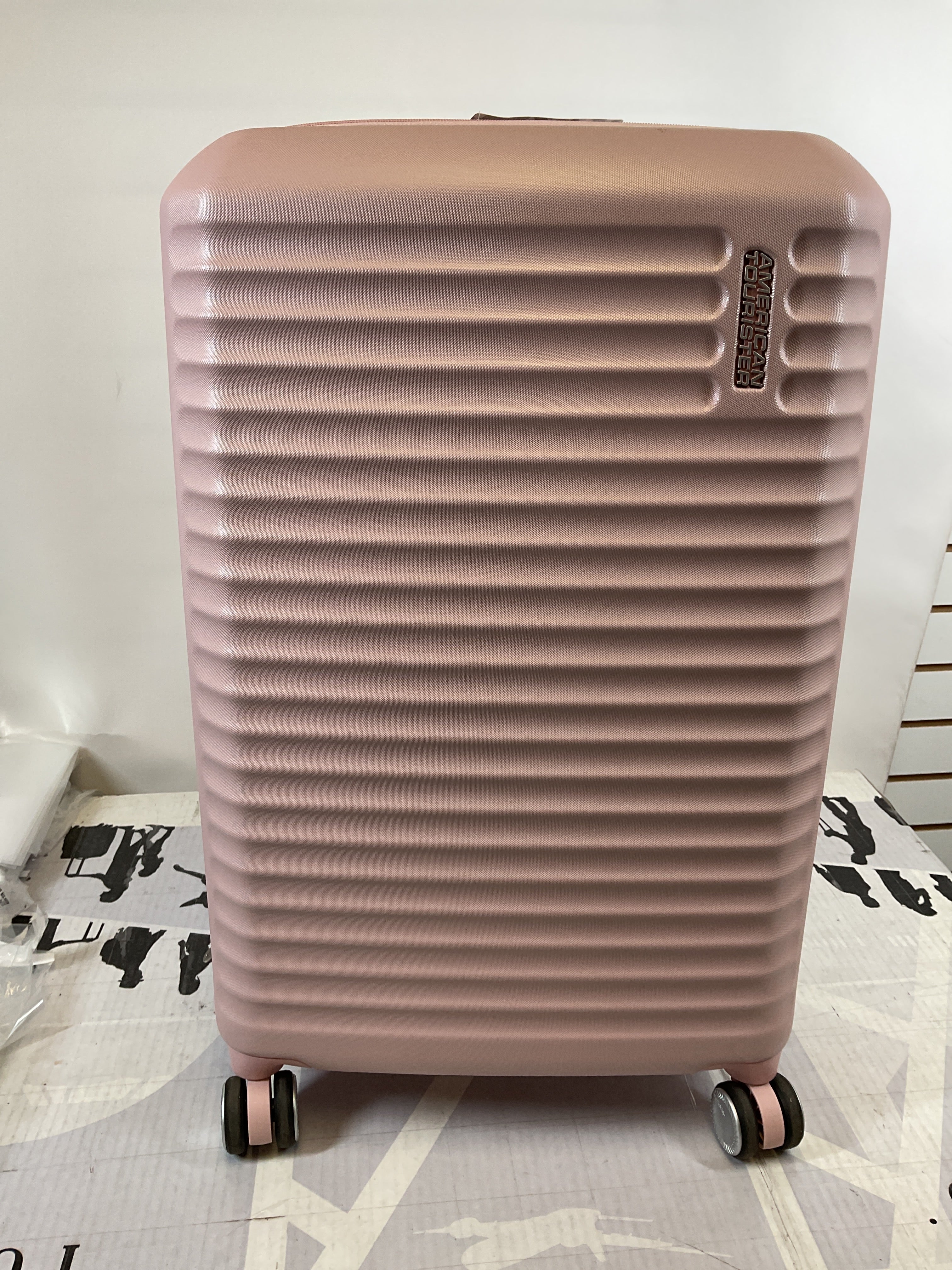 American Tourister Stratum 3.0, Airline Approved, Durable Hardside Luggage, Expands 1.5", RightHeight Adjustable Handle ( Pink Blush , Medium - Checked ) Pink Blush Medium Checked U2
