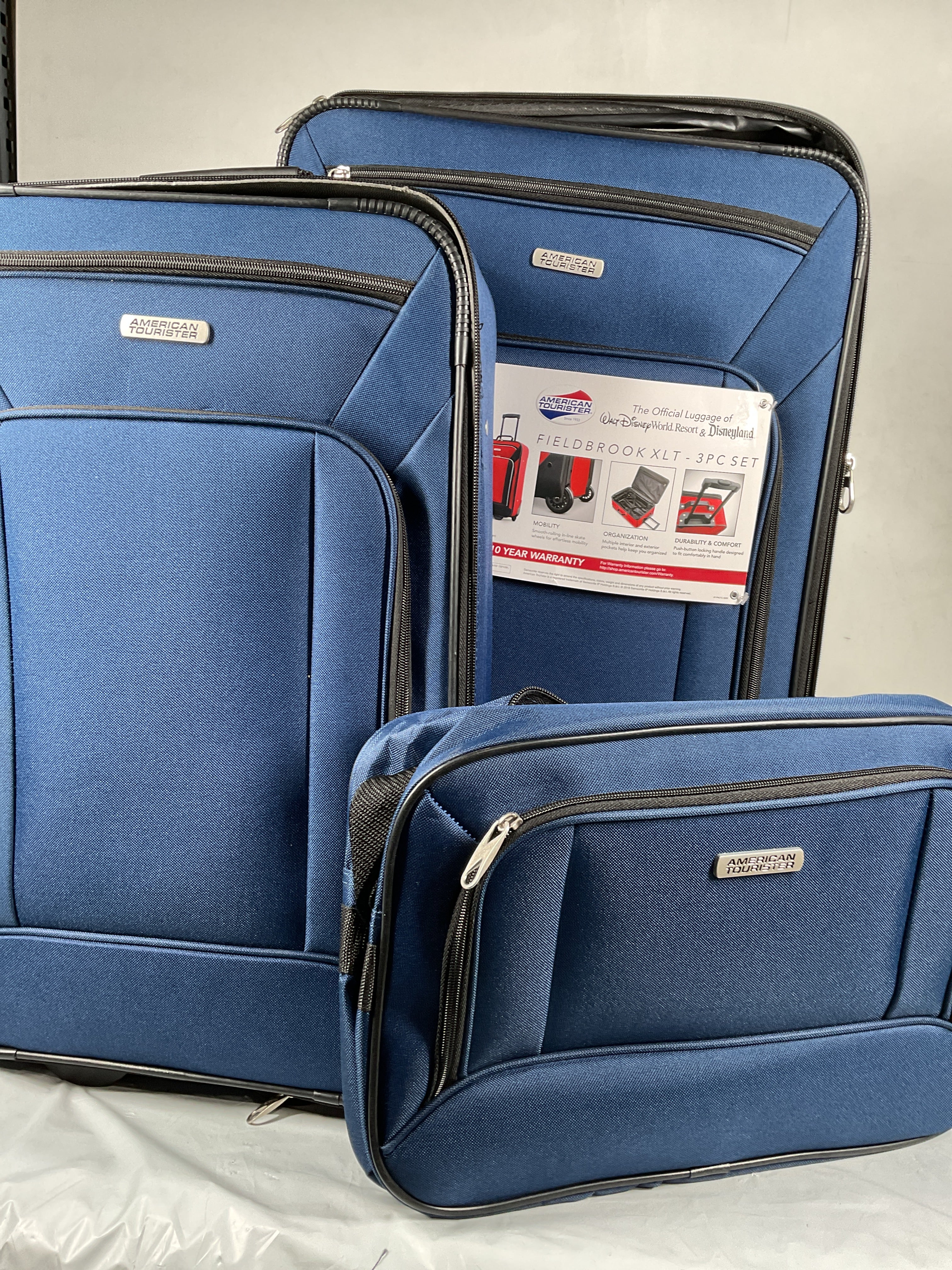 American Tourister Fieldbrook Xlt 3-Piece Set (Boarding Bag/ 21 /25 Upright) ( Navy , One Size ) Navy One Size U1