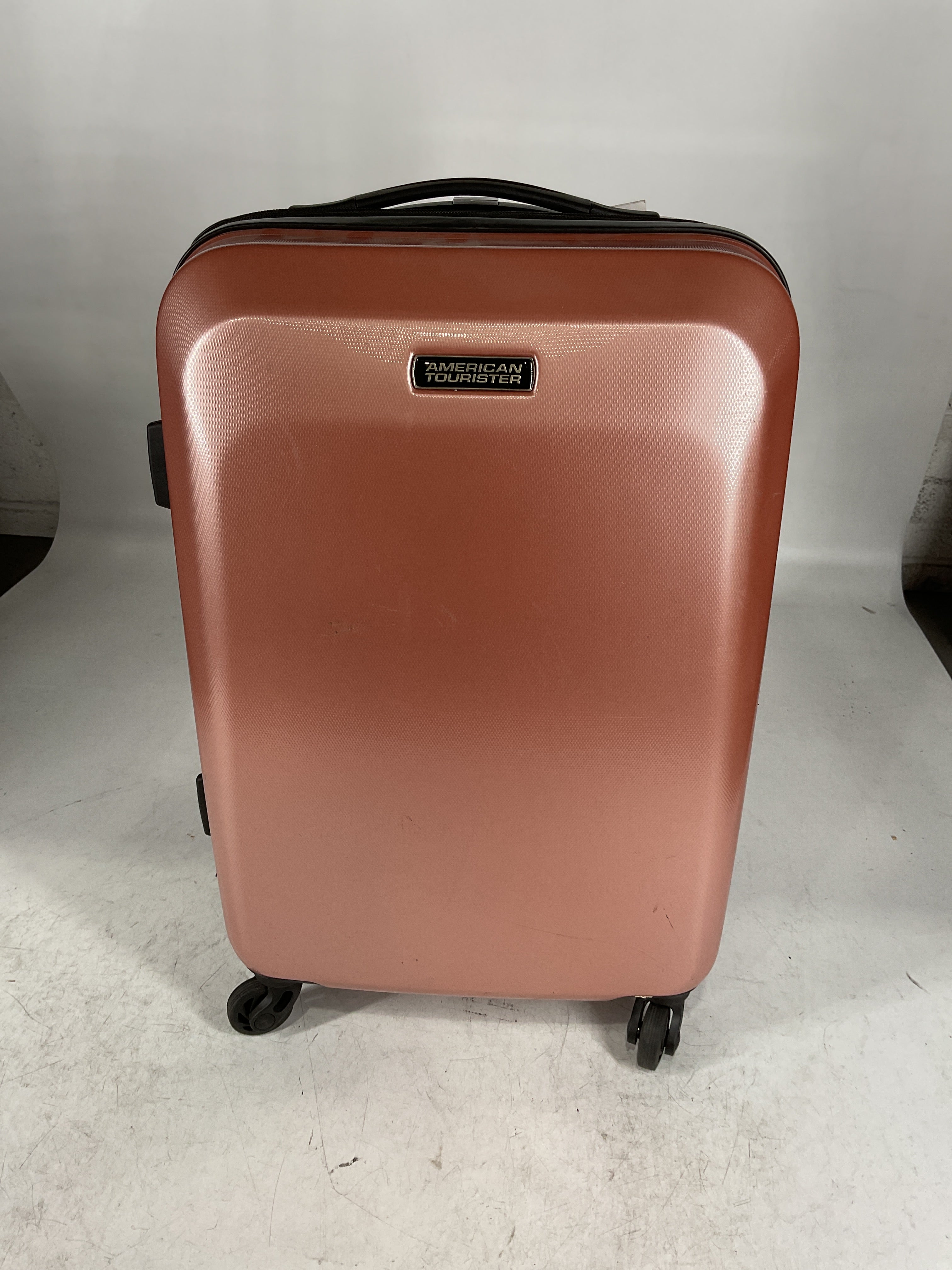 American Tourister Moonlight Hardside Expandable Luggage with Spinner Wheels U1