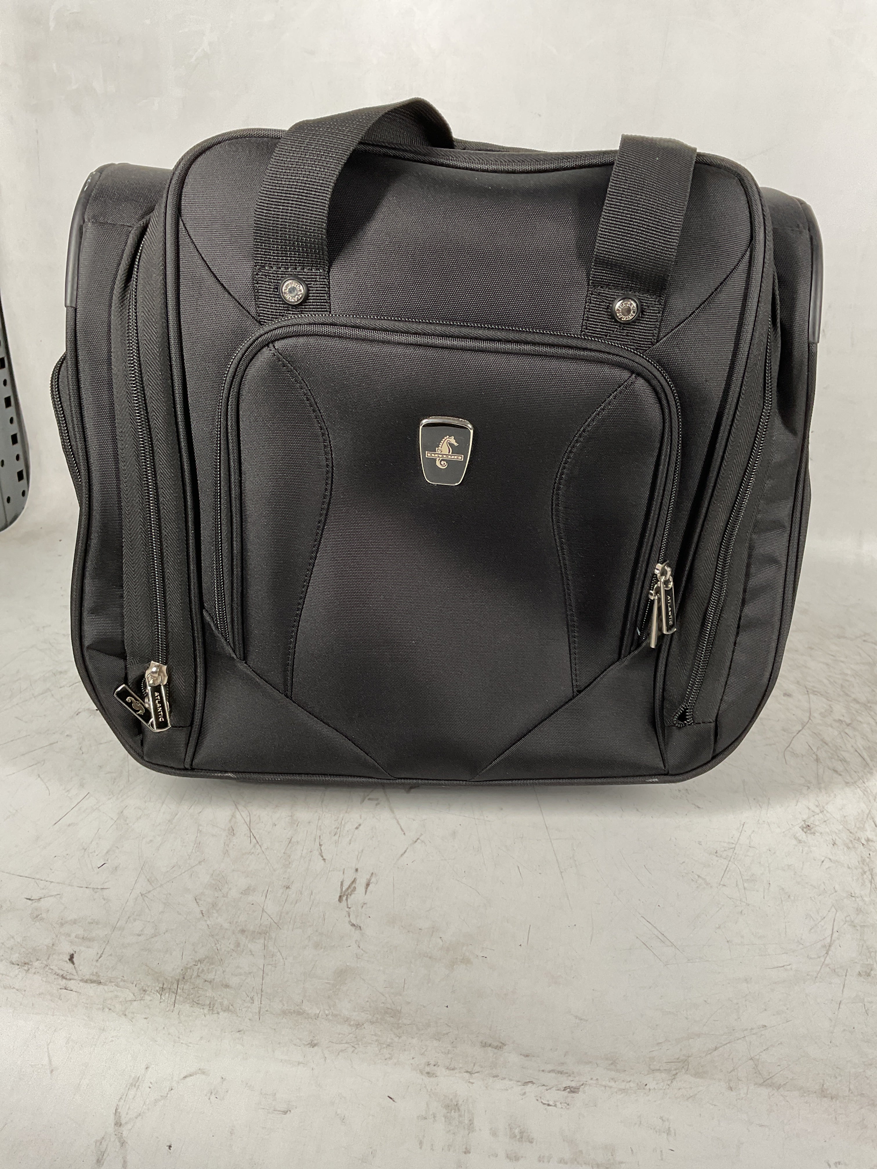 Atlantic Ultra Lite Softsides Rolling Underseat Carry-on ( Jade Black ) Jade Black  U19