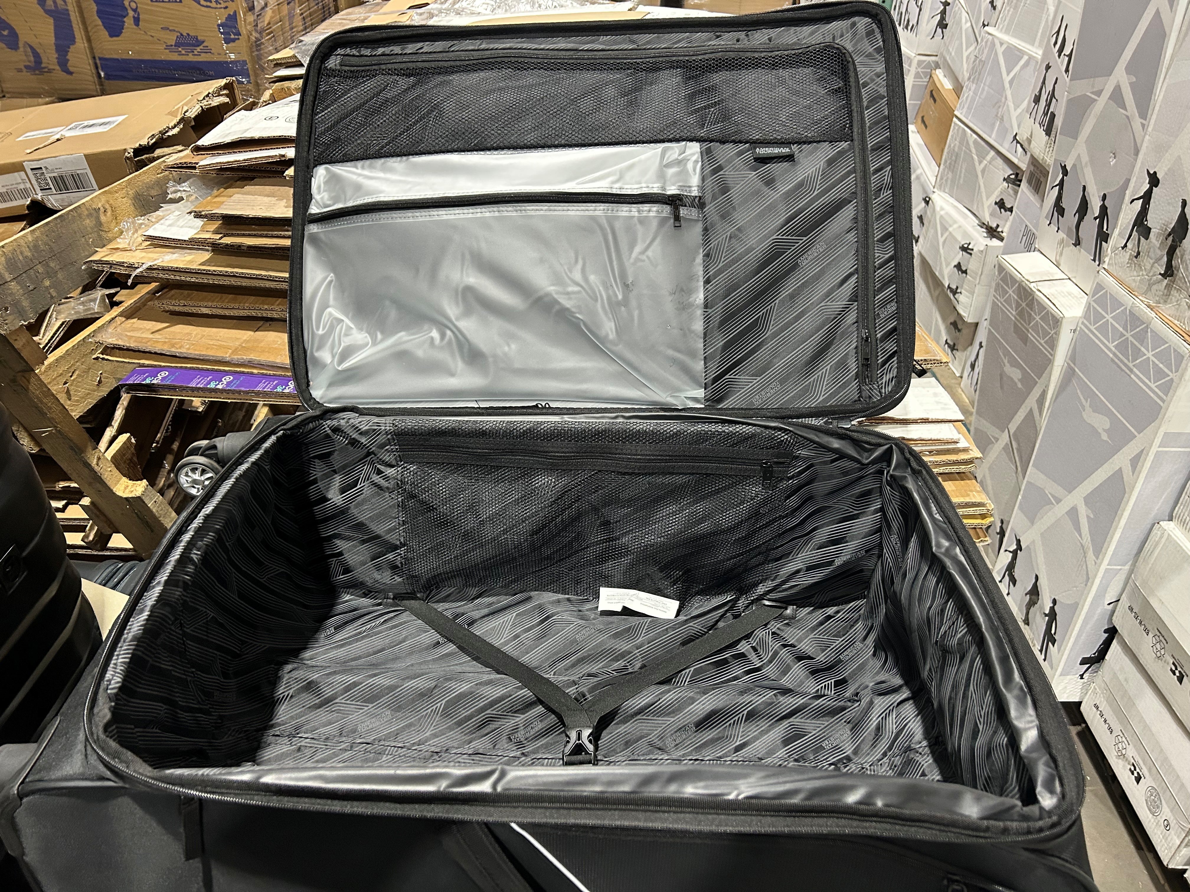 AMERICAN TOURISTER Zoom Turbo Softside Expandable Spinner Wheel Luggage U1