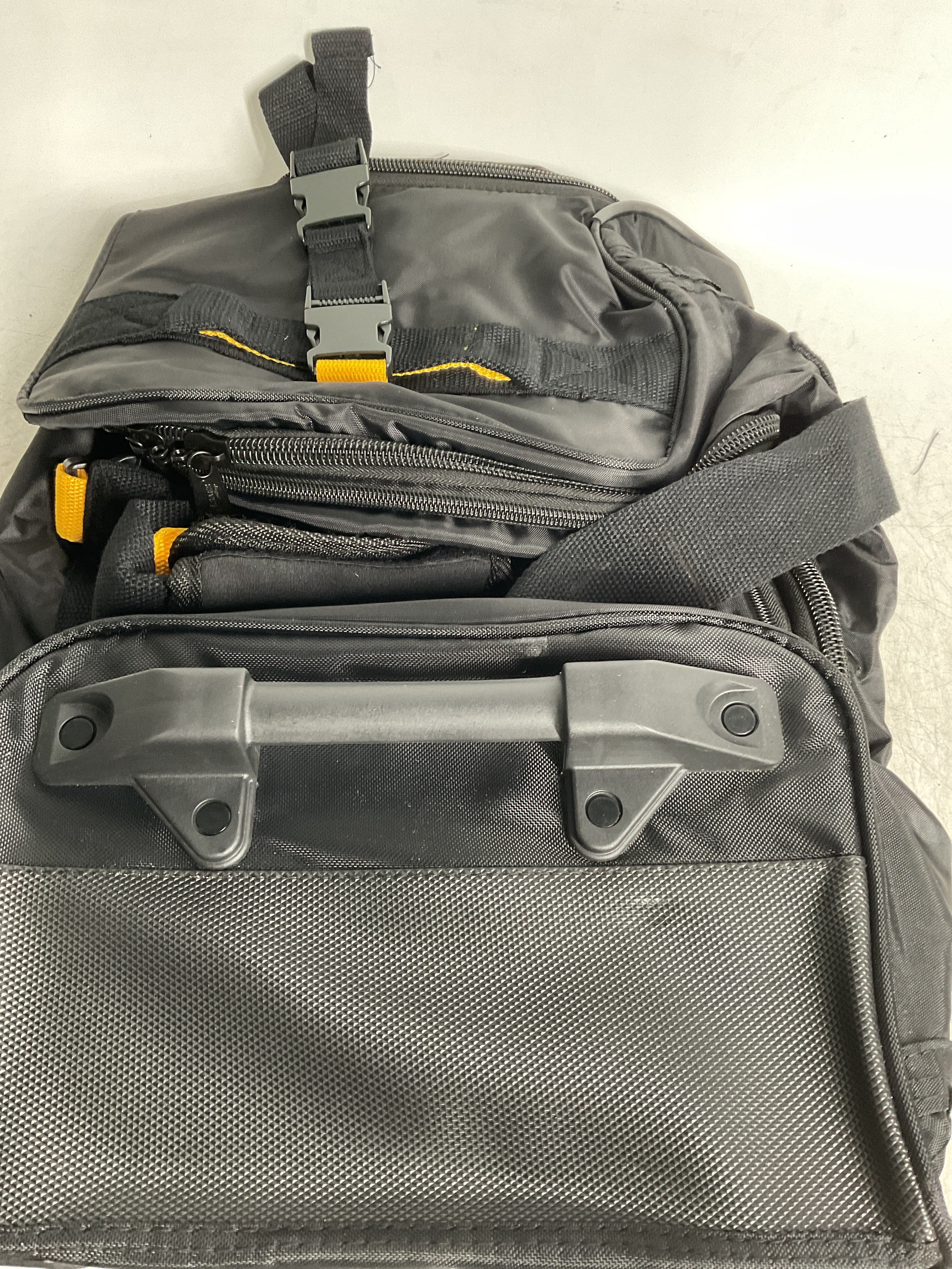 A.Saks 20” EXPANDABLE Wheeled Duffel ( Black , One Size ) Black One Size U13