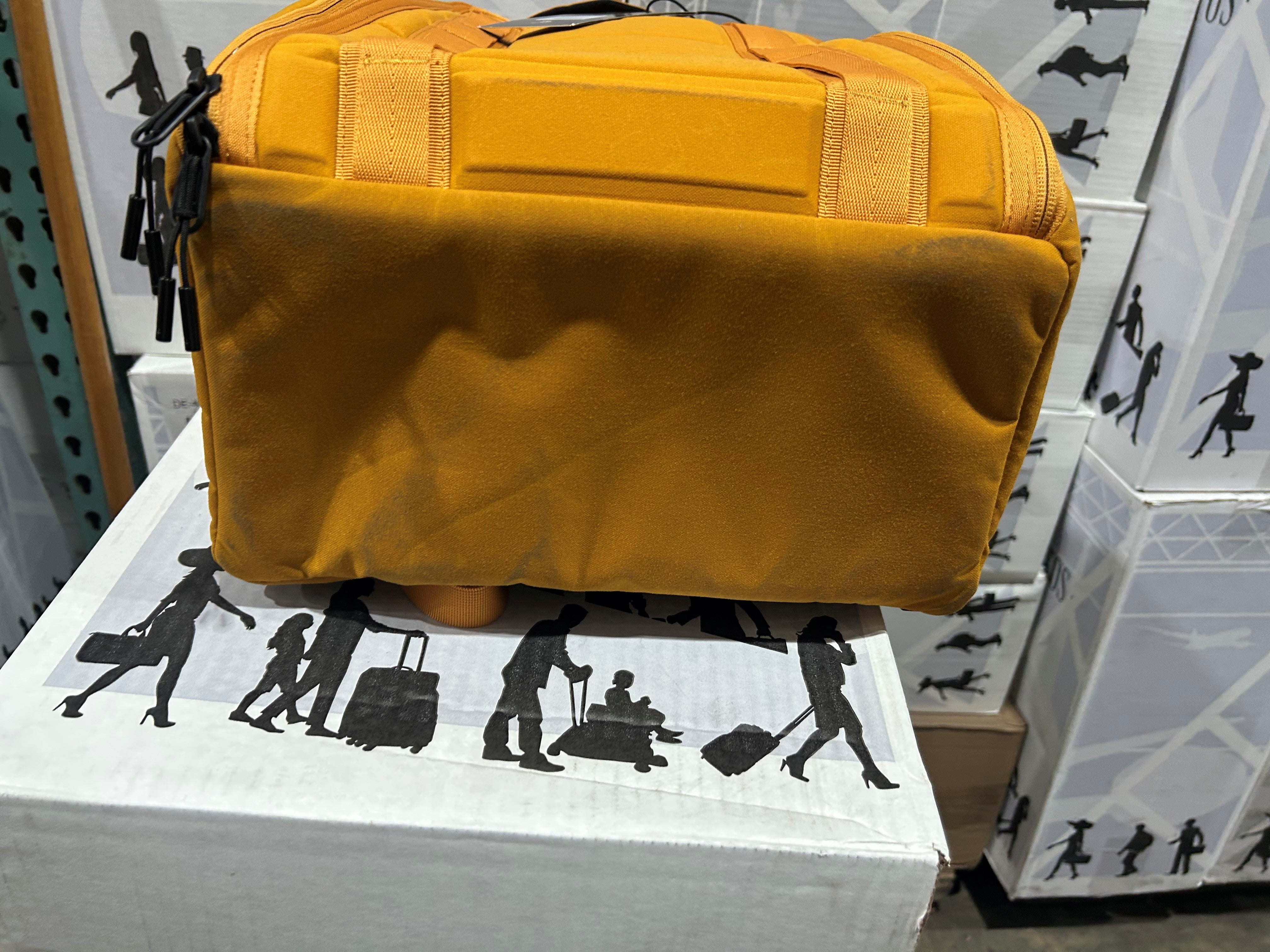 D_b_ Hugger Backpack U1