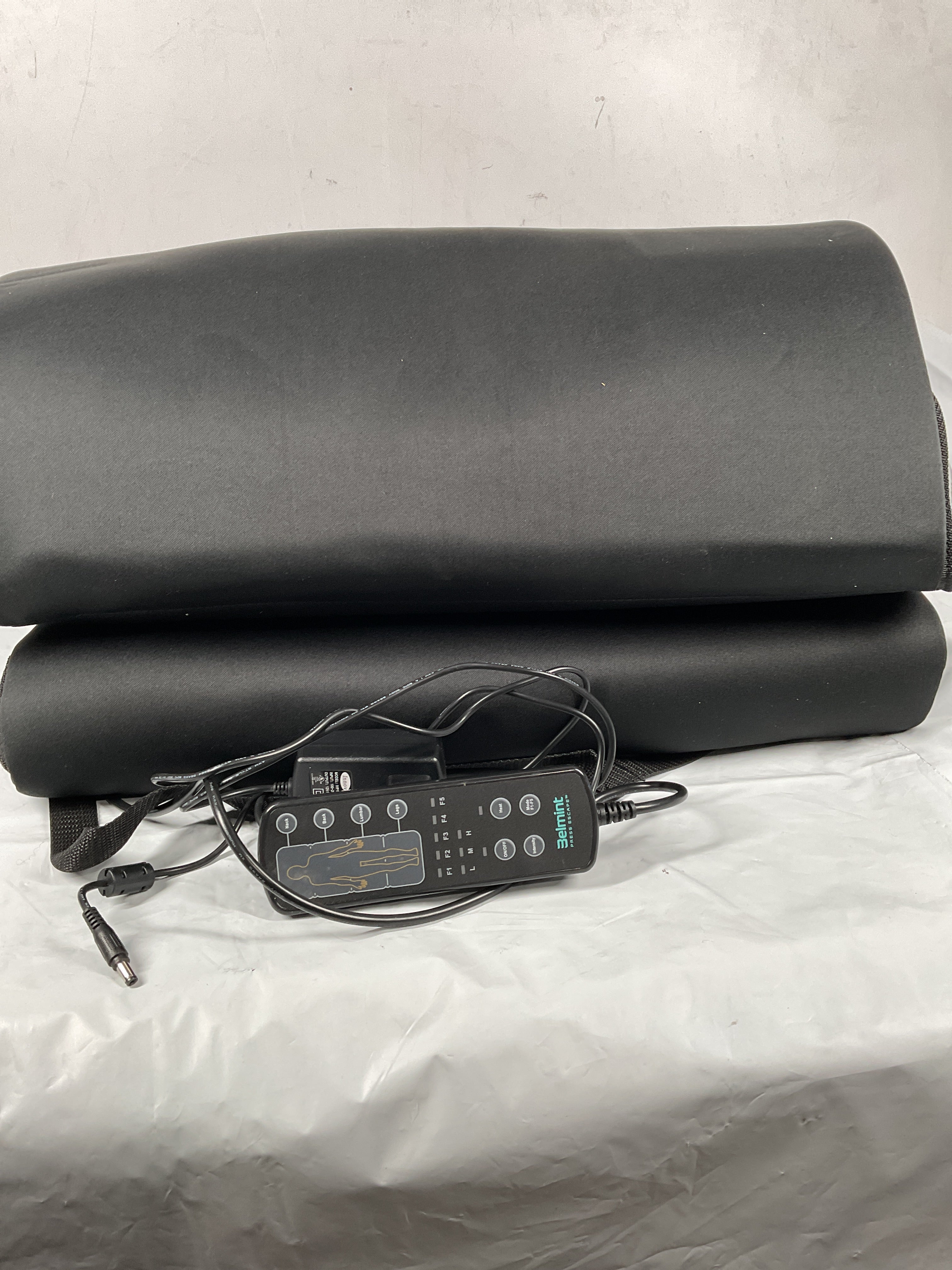 Massage Mat Vibration Pad - Full Body Vibration Mattress Pad for Bed with Rotating Shiatsu Neck Massage Pillow - 10 Vibrating Motors, 4 Warming Heating Spots - Neck, Shoulder, Back Massager Black 1 Count (Pack of 1) U2