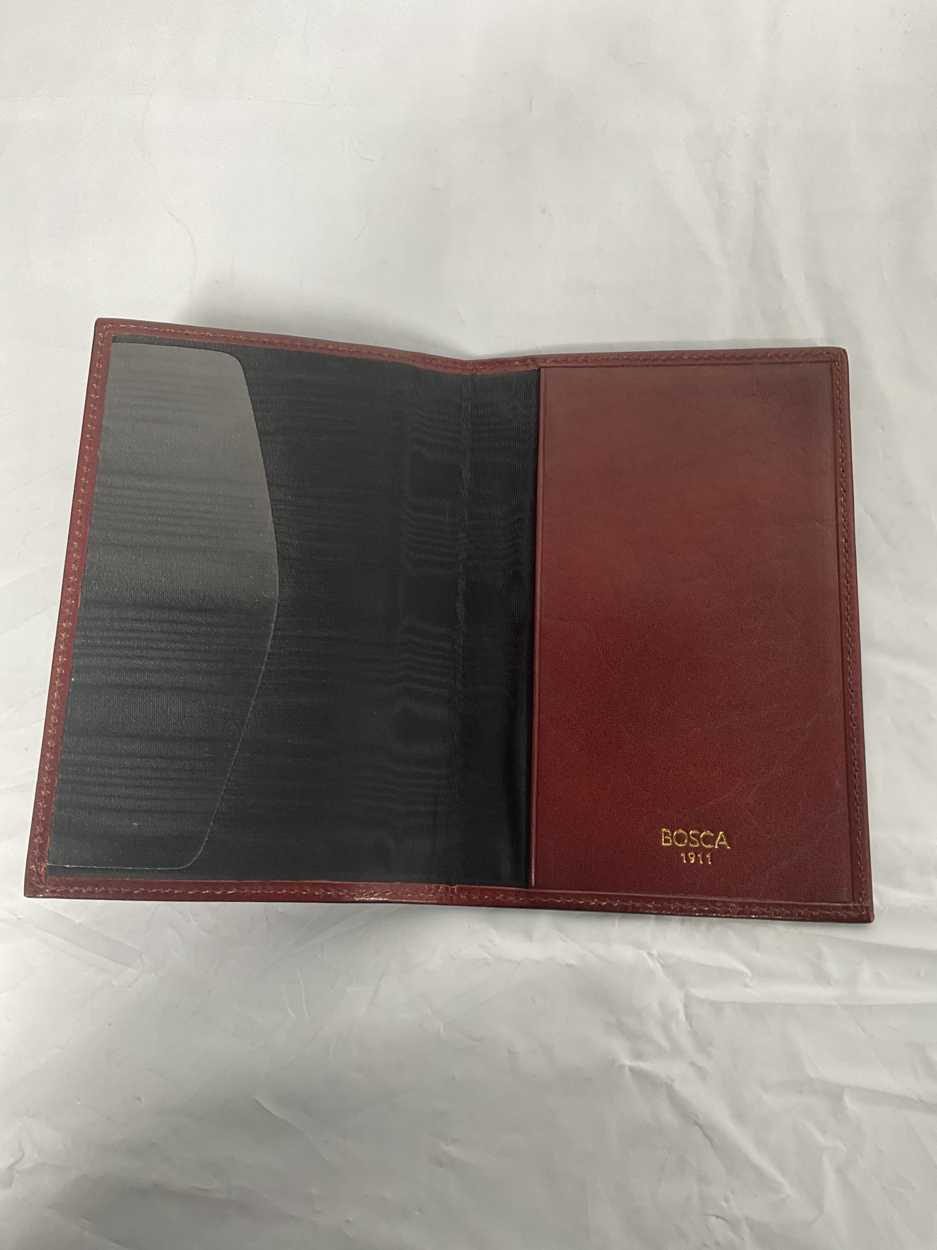Bosca Old Leather Passport Case ( Dark Brown , One Size ) Dark Brown One Size U1