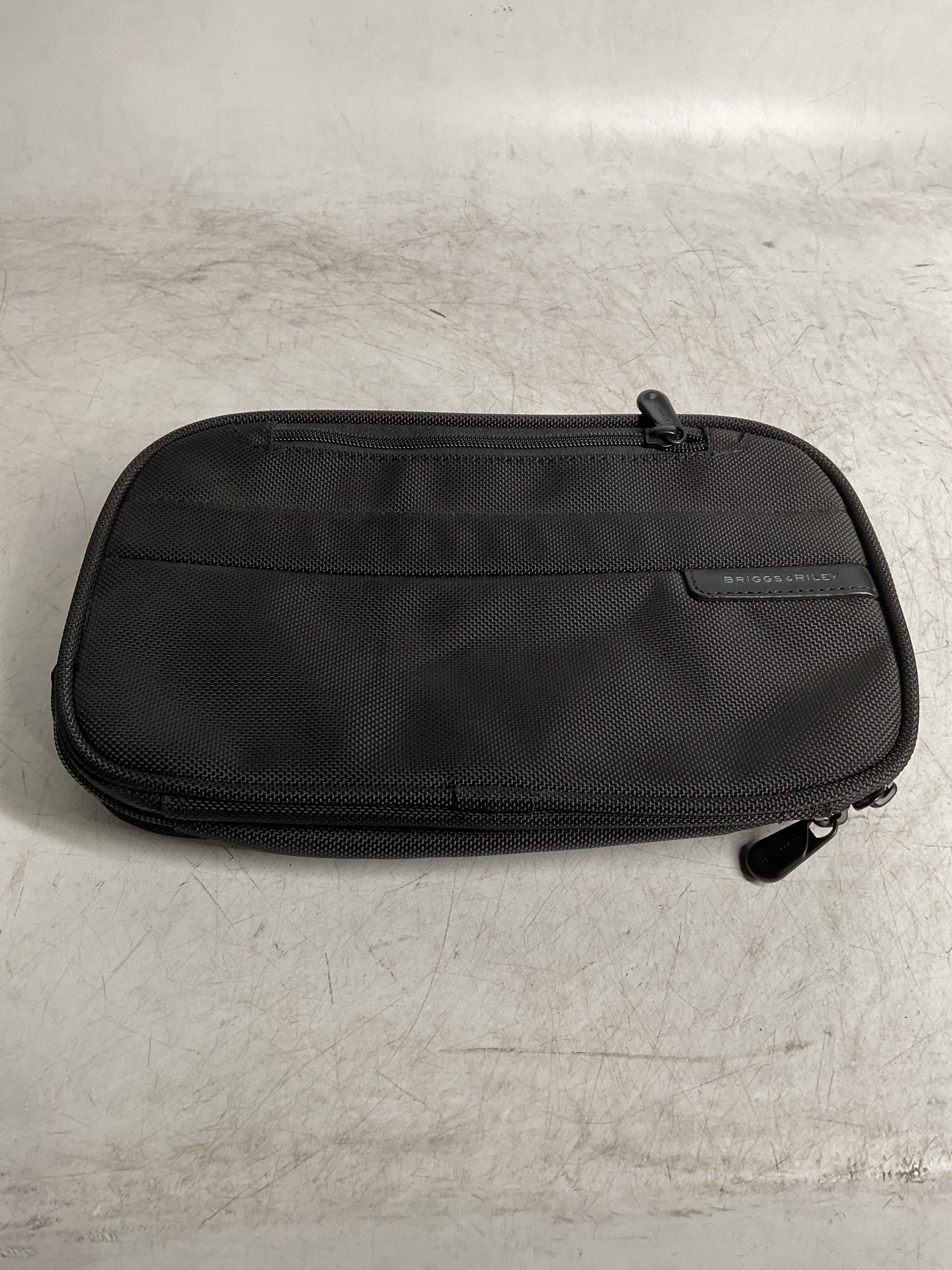 Briggs & Riley Baseline Expandable Toiletry Kit ( Black , One Size ) Black One Size U1