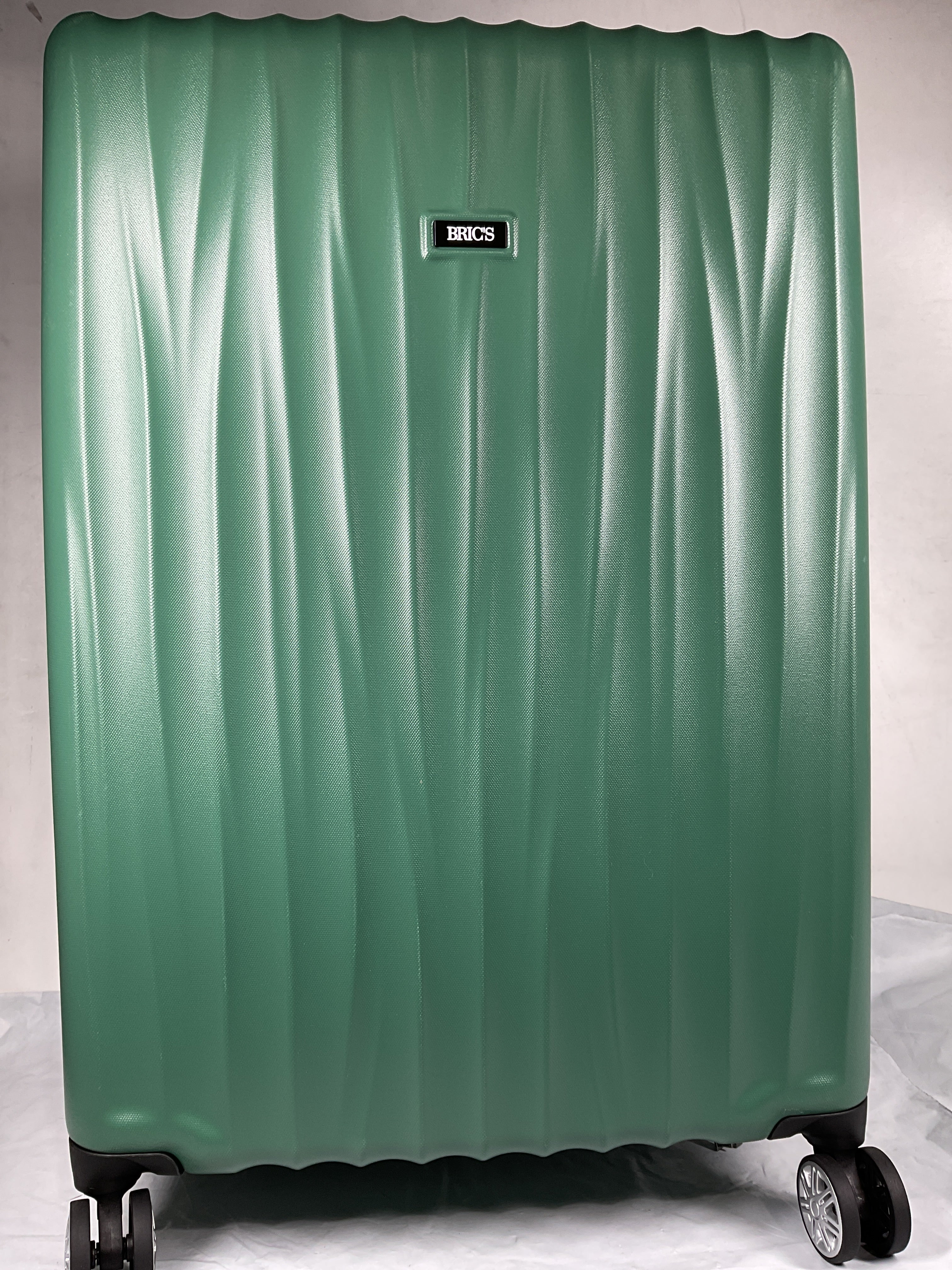 Bric's Cervia 30" Expandable Spinner ( Dark Emerald , 30-Inch ) Dark Emerald 30 Inch U2