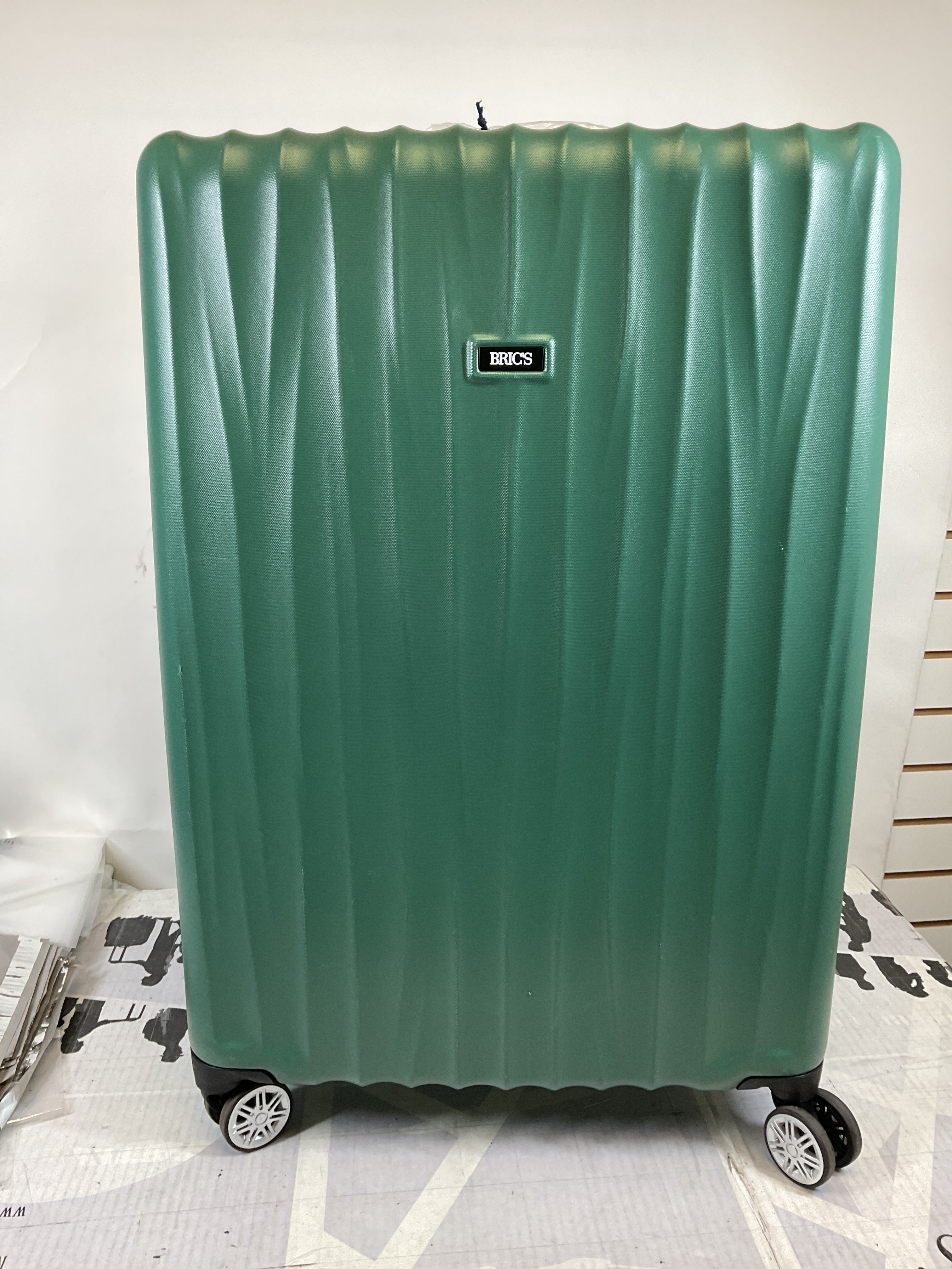 Bric's Cervia 30" Expandable Spinner ( Dark Emerald , 30-Inch ) Dark Emerald 30 Inch U5