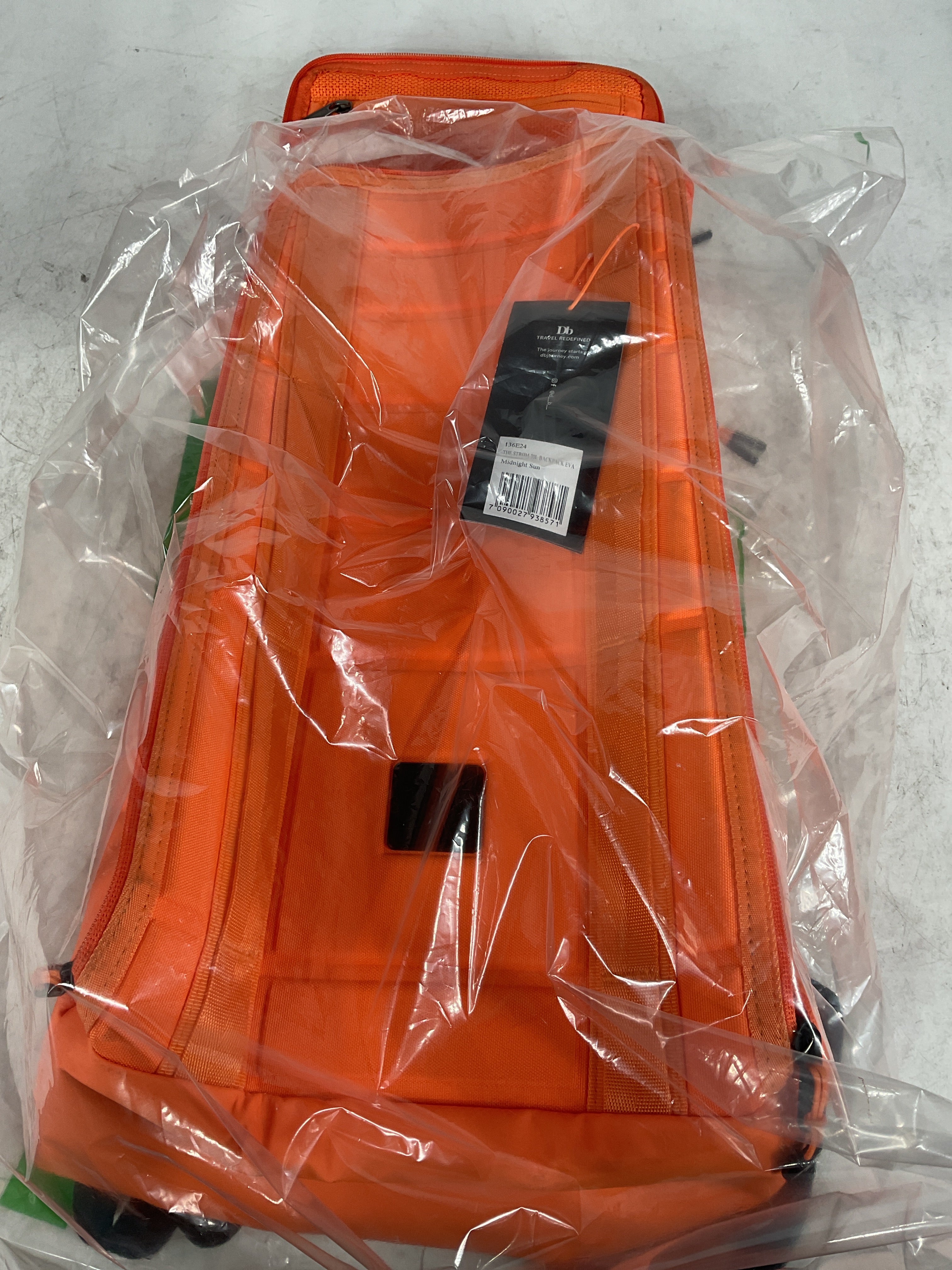D_b_ Hugger Backpack U1