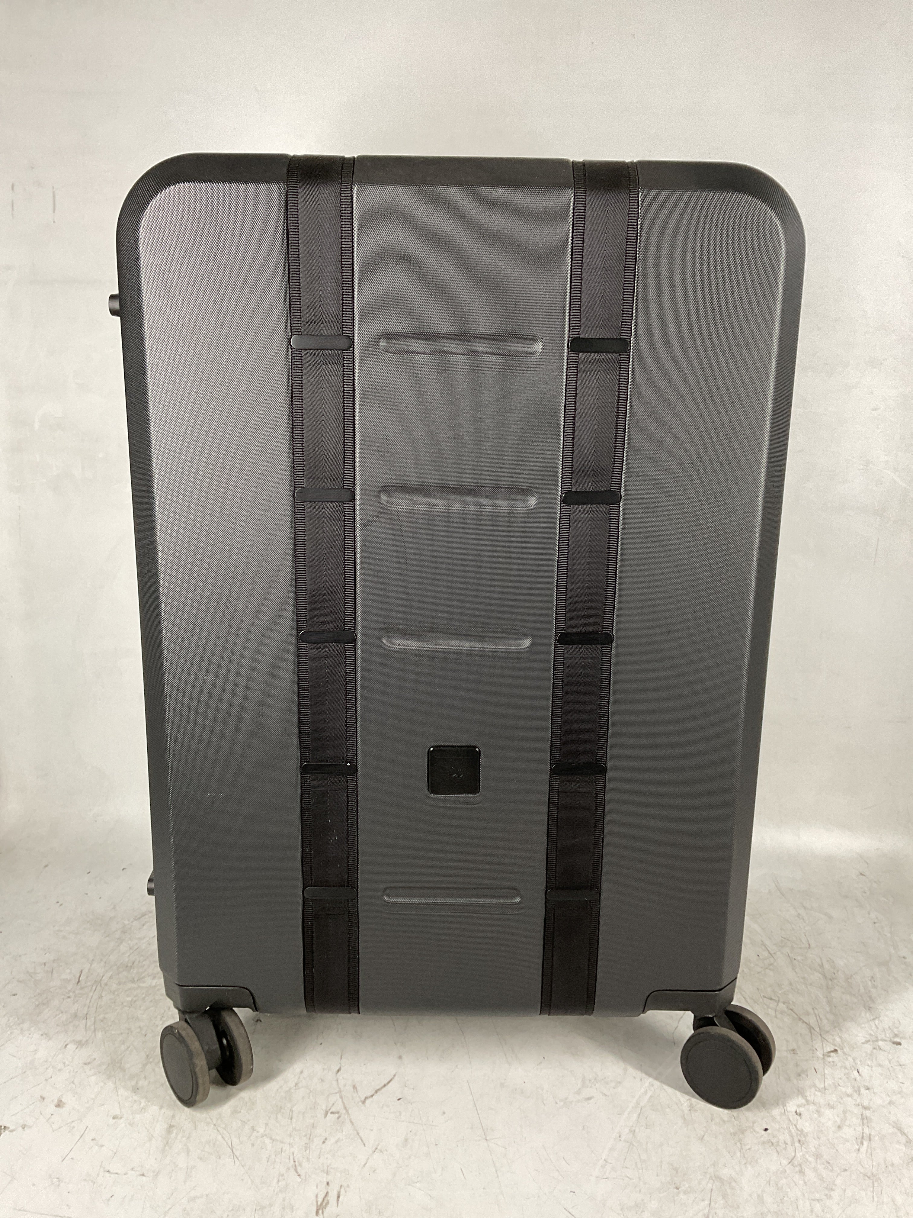 D_b_ Ramverk Pro Hardside Spinner Luggage Collection ( Silver , Checked-Medium ) Silver Checked Medium U1