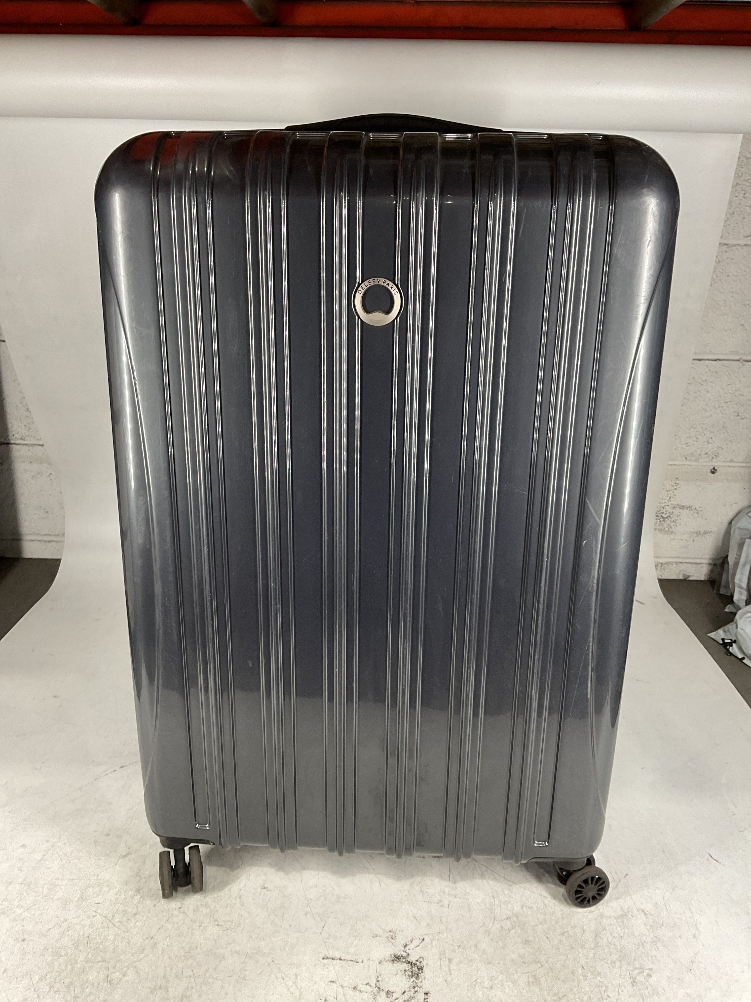 DELSEY Paris Helium Aero Hardside Expandable Luggage with Spinner Wheels U1