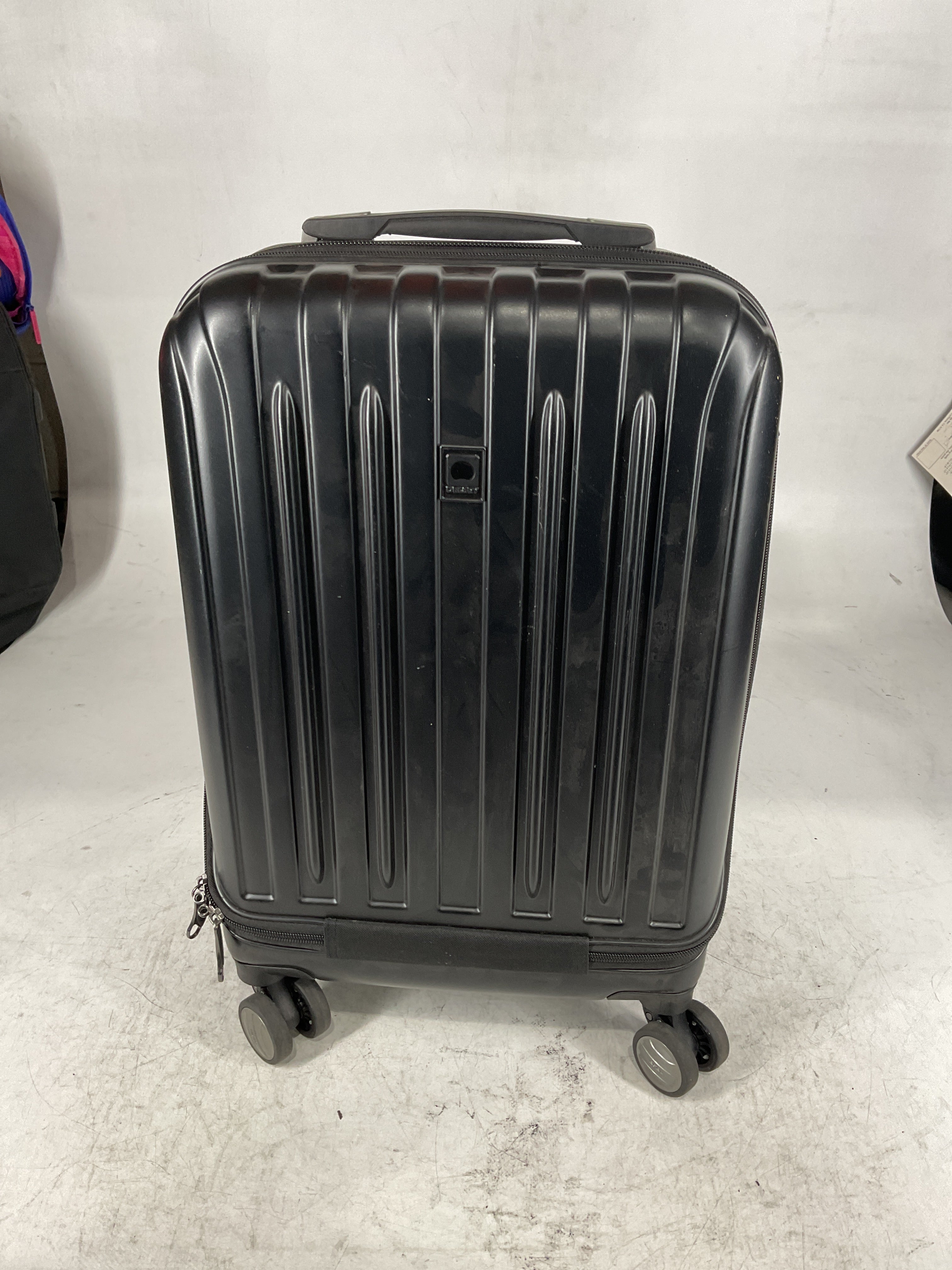 DELSEY Paris Helium Aero Hardside Expandable Luggage with Spinner Wheels U8