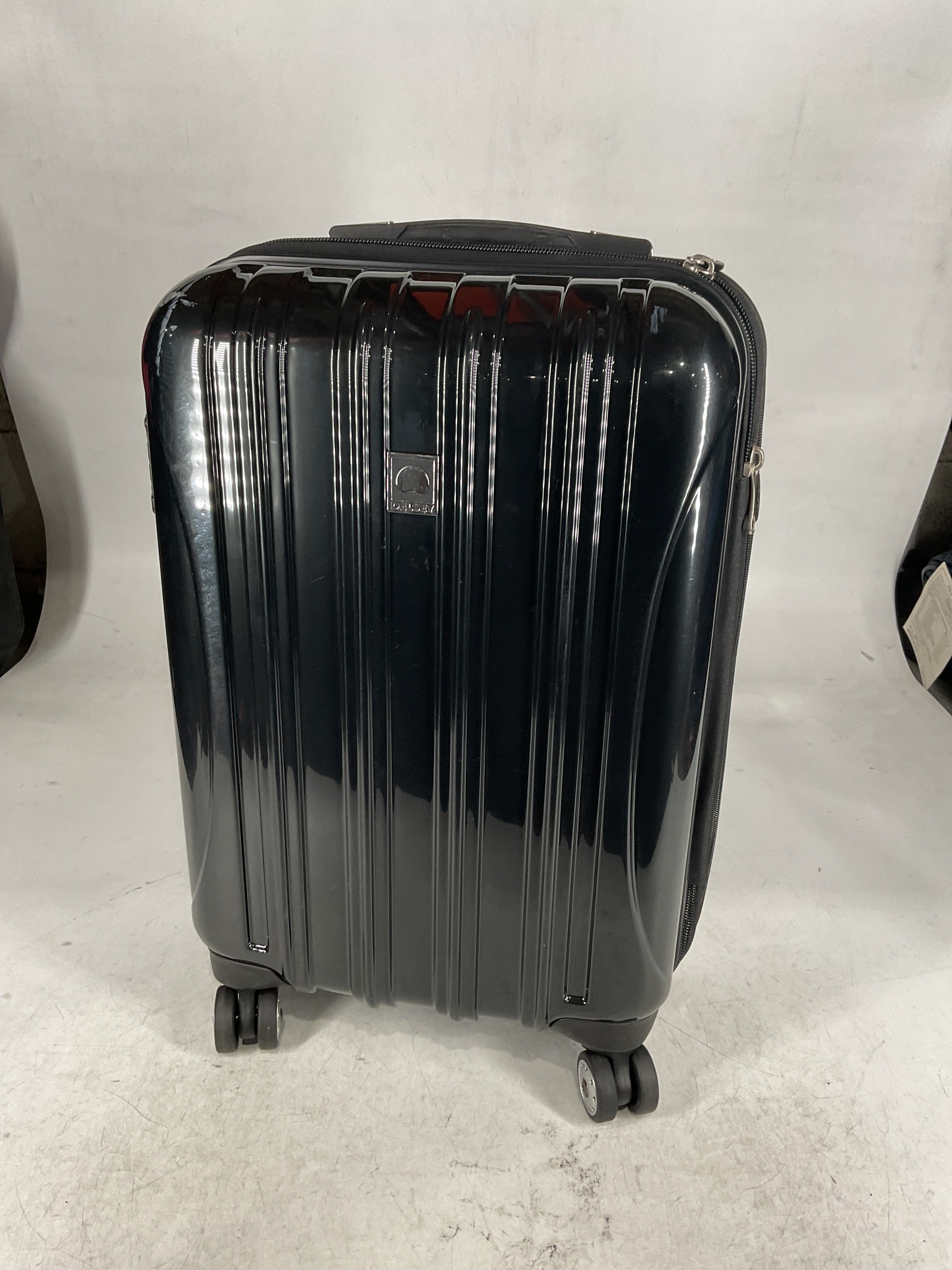 DELSEY Paris Helium Aero Hardside Expandable Luggage with Spinner Wheels Black Carry On 21 Inch U12