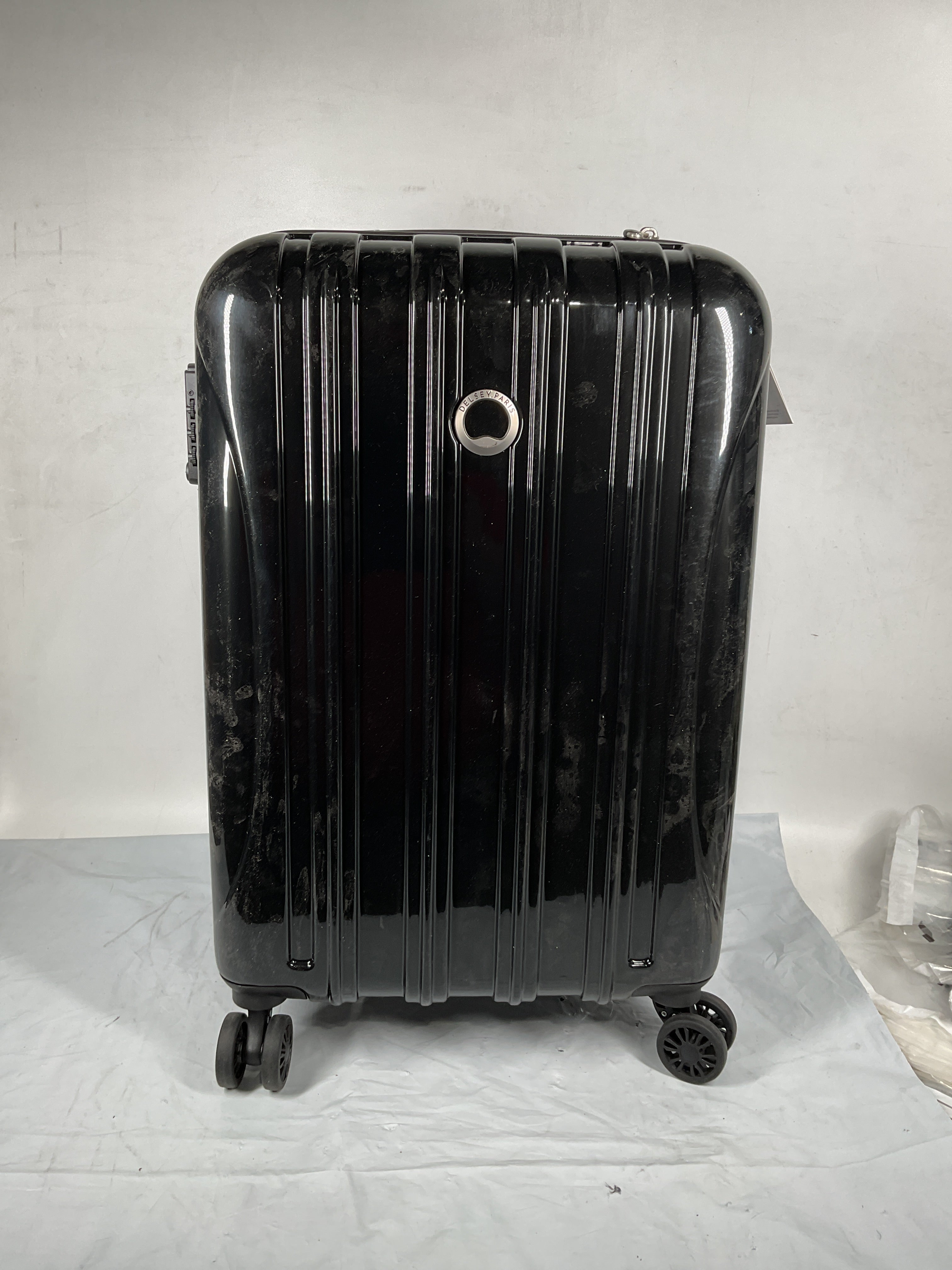 DELSEY Paris Helium Aero Hardside Expandable Luggage with Spinner Wheels ( Black , Carry-On 21 Inch ) Black Carry On 21 Inch U26