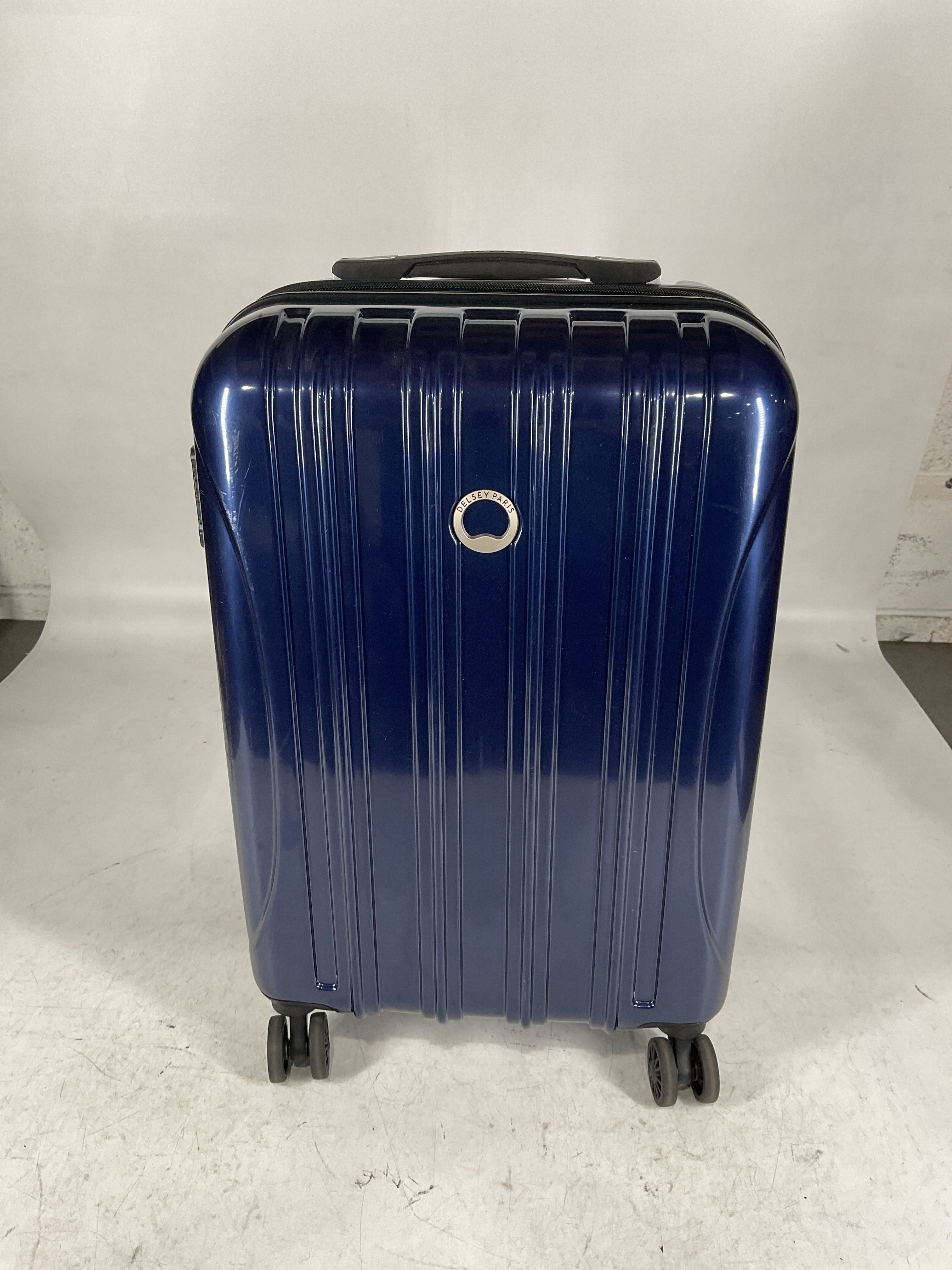 DELSEY Paris Helium Aero Hardside Expandable Luggage with Spinner Wheels U4