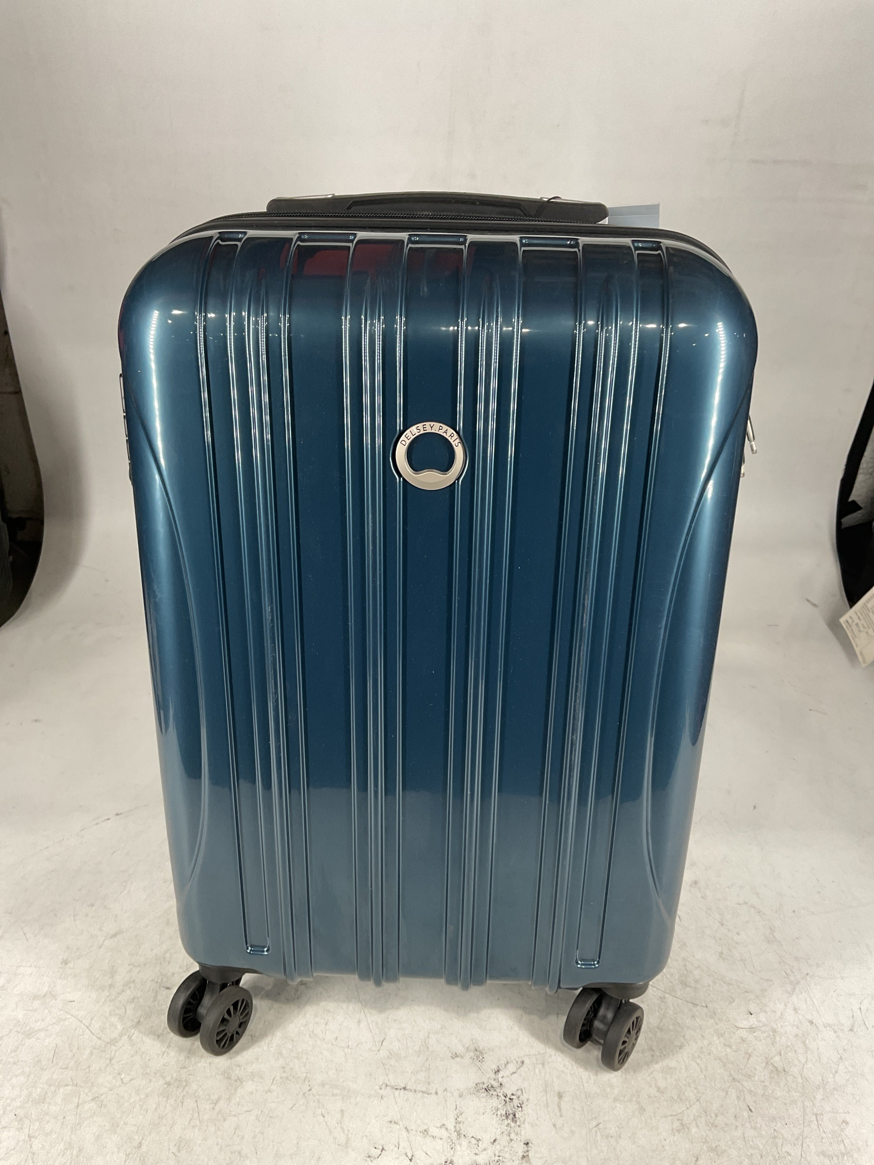 DELSEY Paris Helium Aero Hardside Expandable Luggage with Spinner Wheels U4
