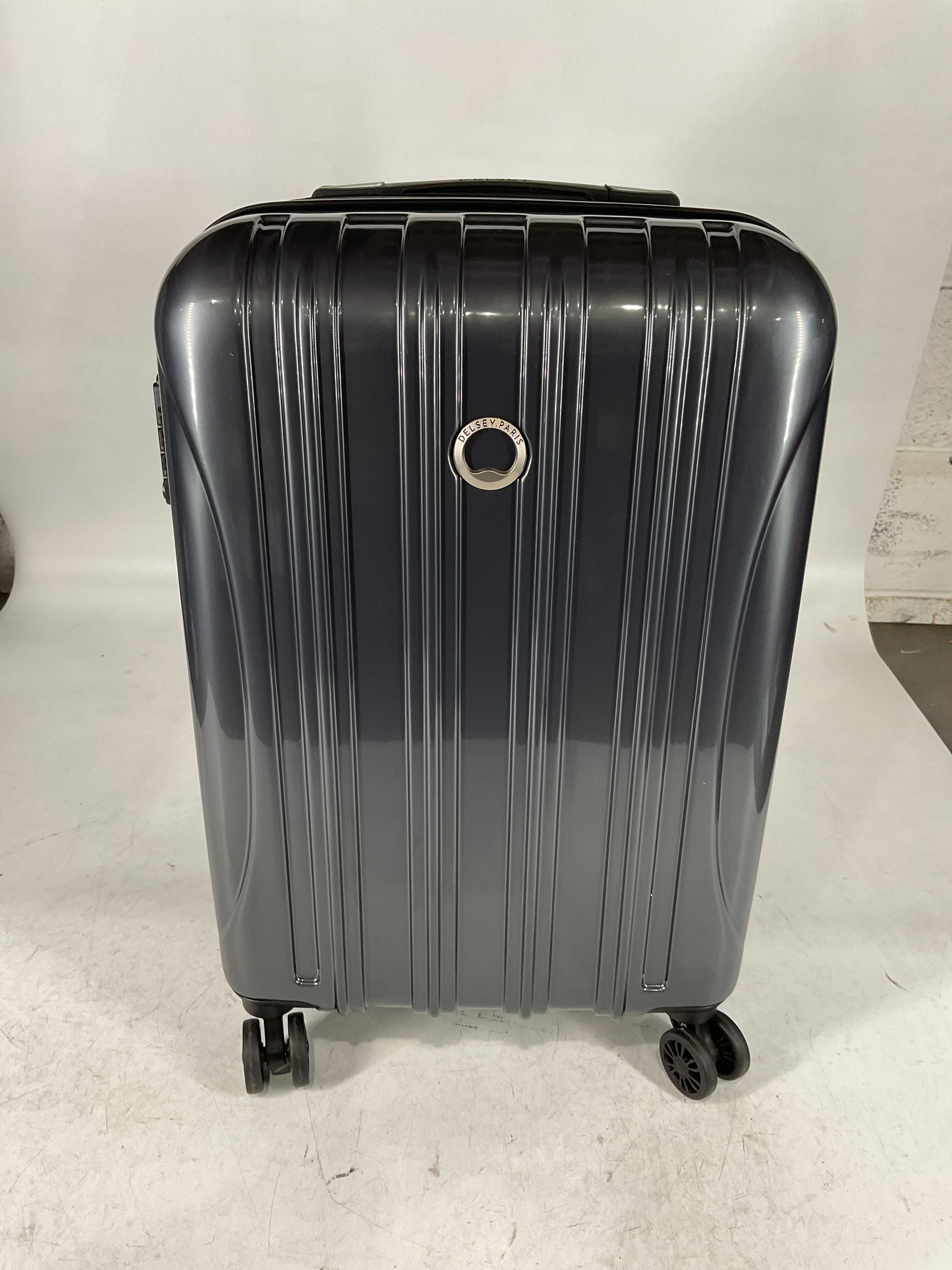 DELSEY Paris Helium Aero Hardside Expandable Luggage with Spinner Wheels U2