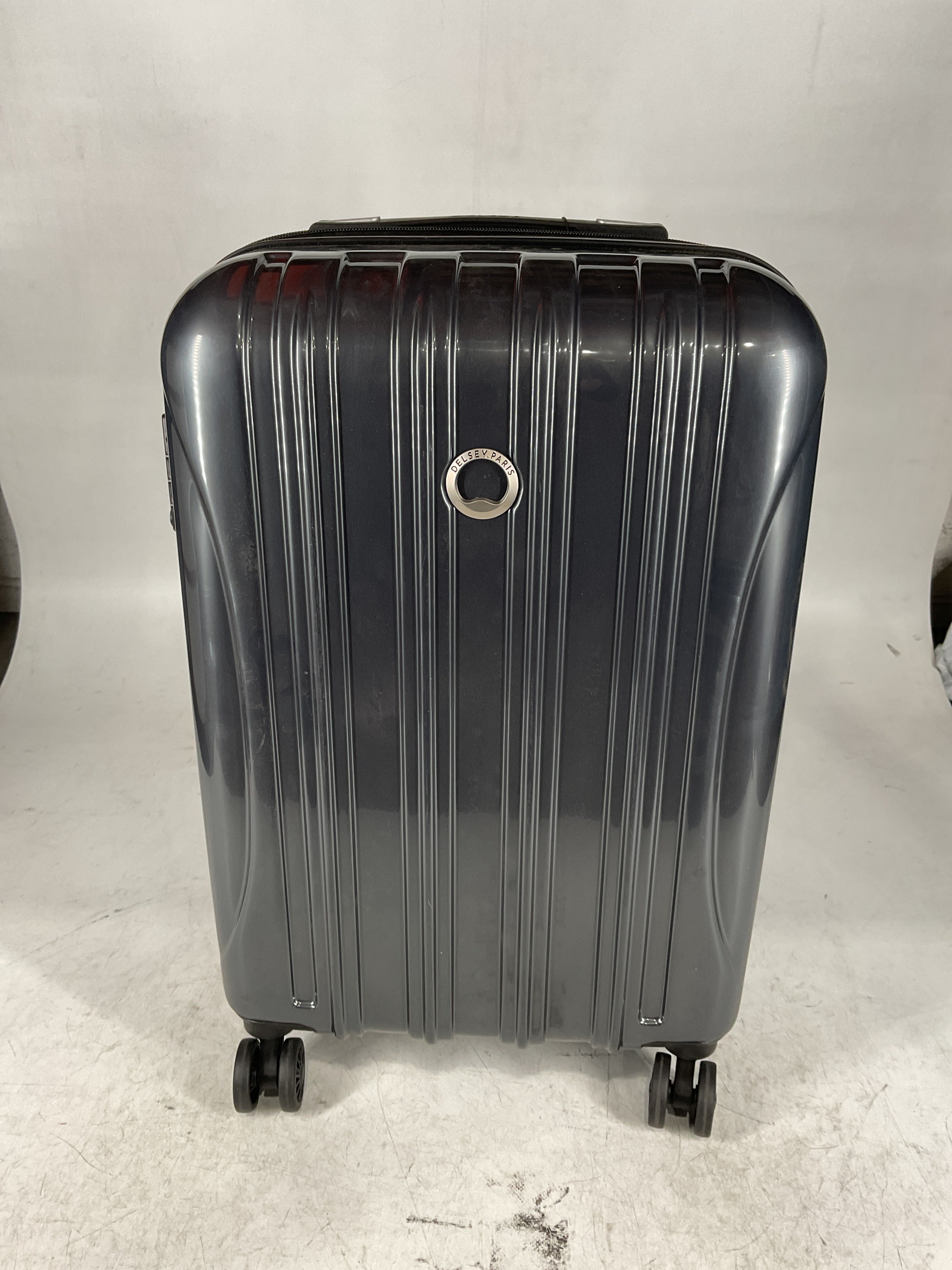 DELSEY Paris Helium Aero Hardside Expandable Luggage with Spinner Wheels U5