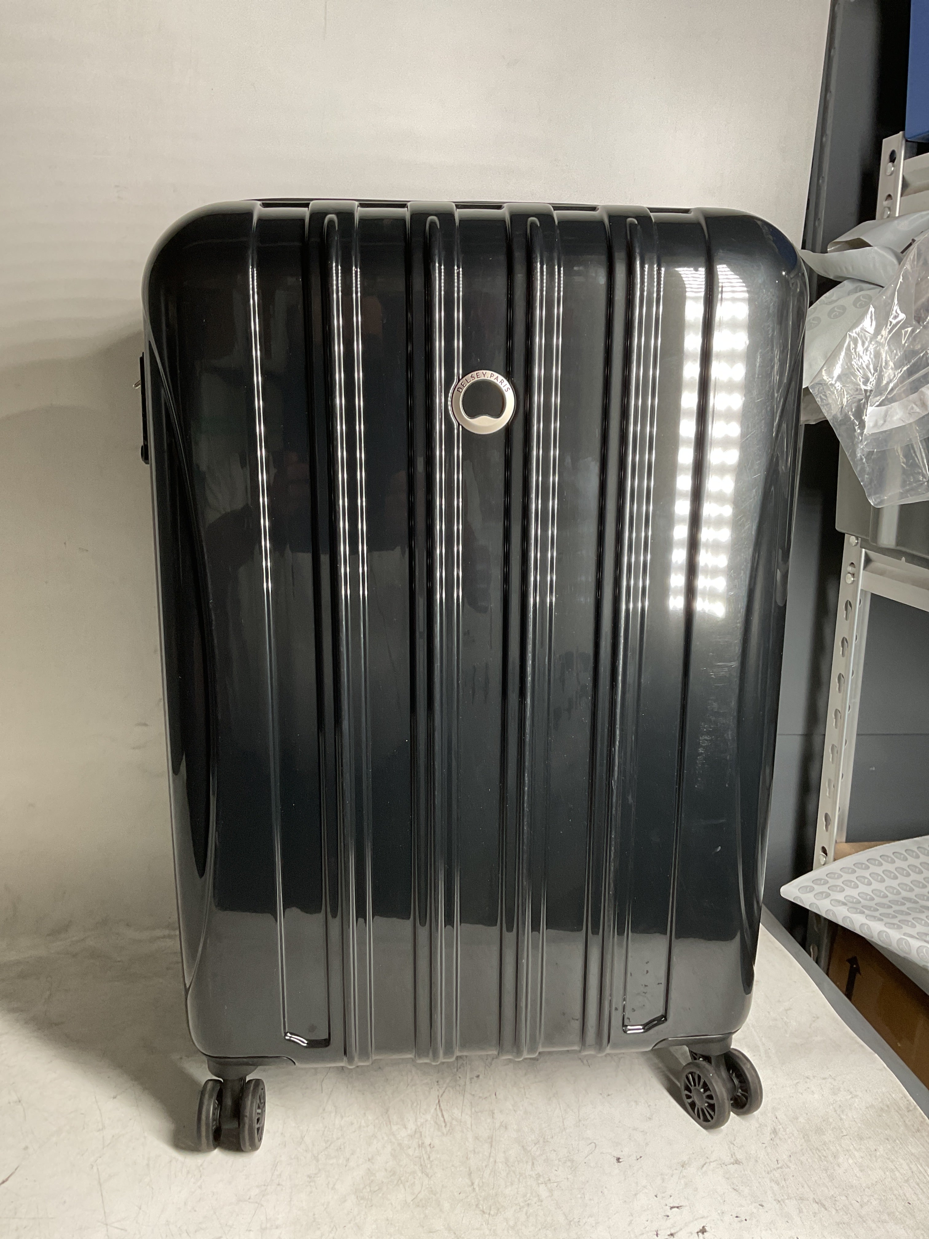 DELSEY PARIS Helium Aero Hardside Expandable Luggage with Spinner Wheels ( Black , Checked-Medium 24 Inch ) Black Checked Medium 24 Inch U21