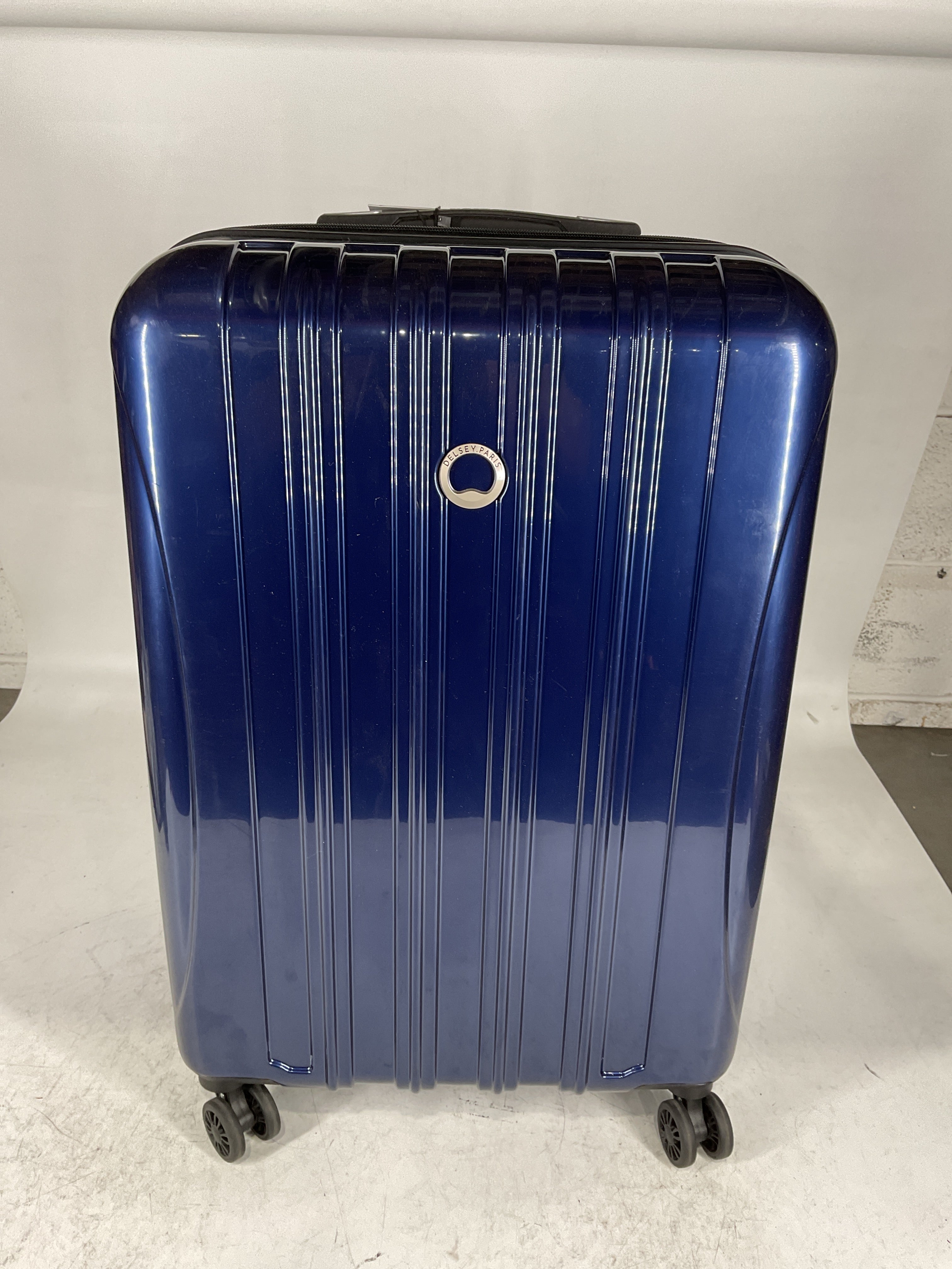 DELSEY Paris Helium Aero Hardside Expandable Luggage with Spinner Wheels U8