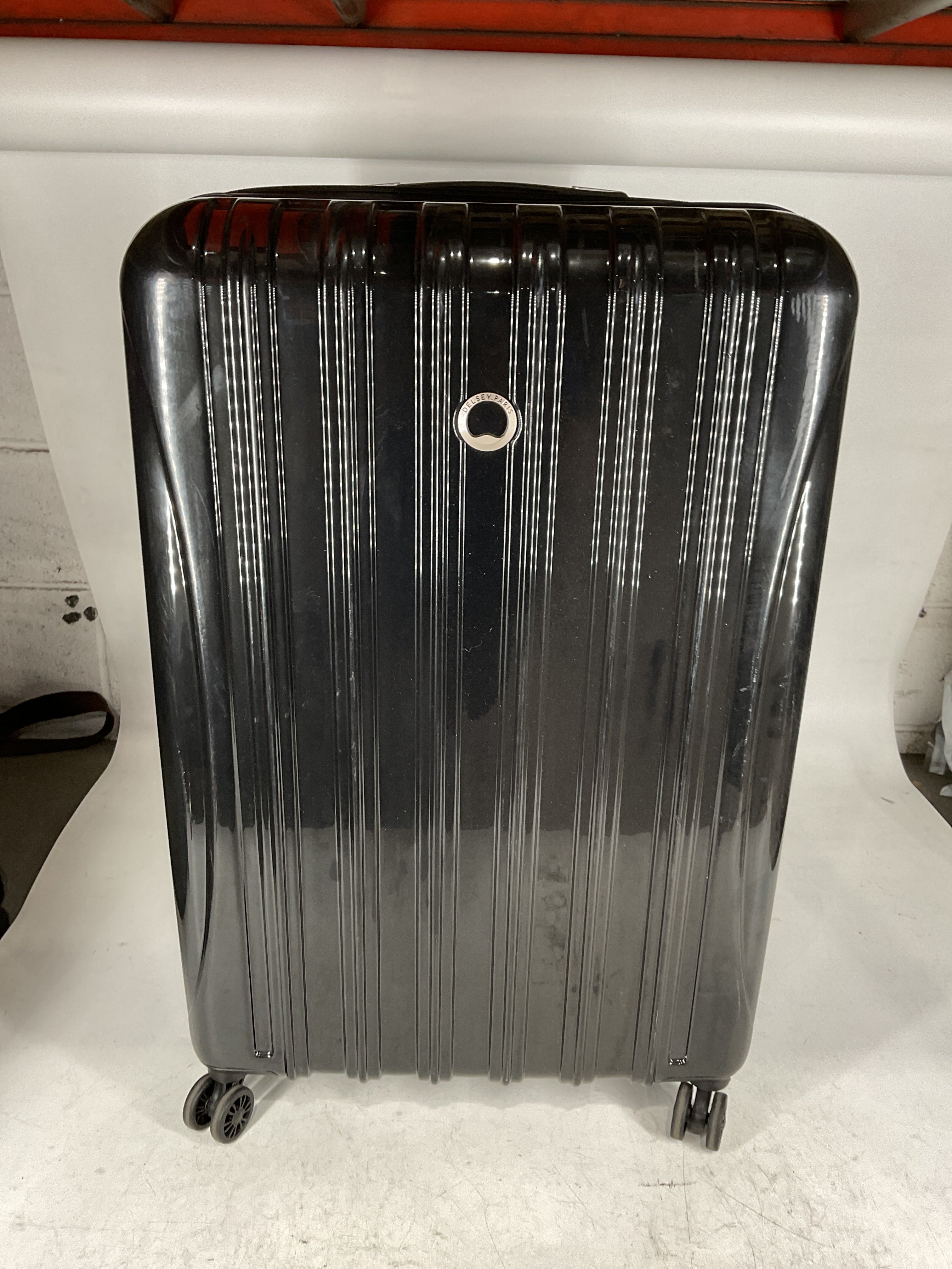 DELSEY Paris Helium Aero Hardside Expandable Luggage with Spinner Wheels U13