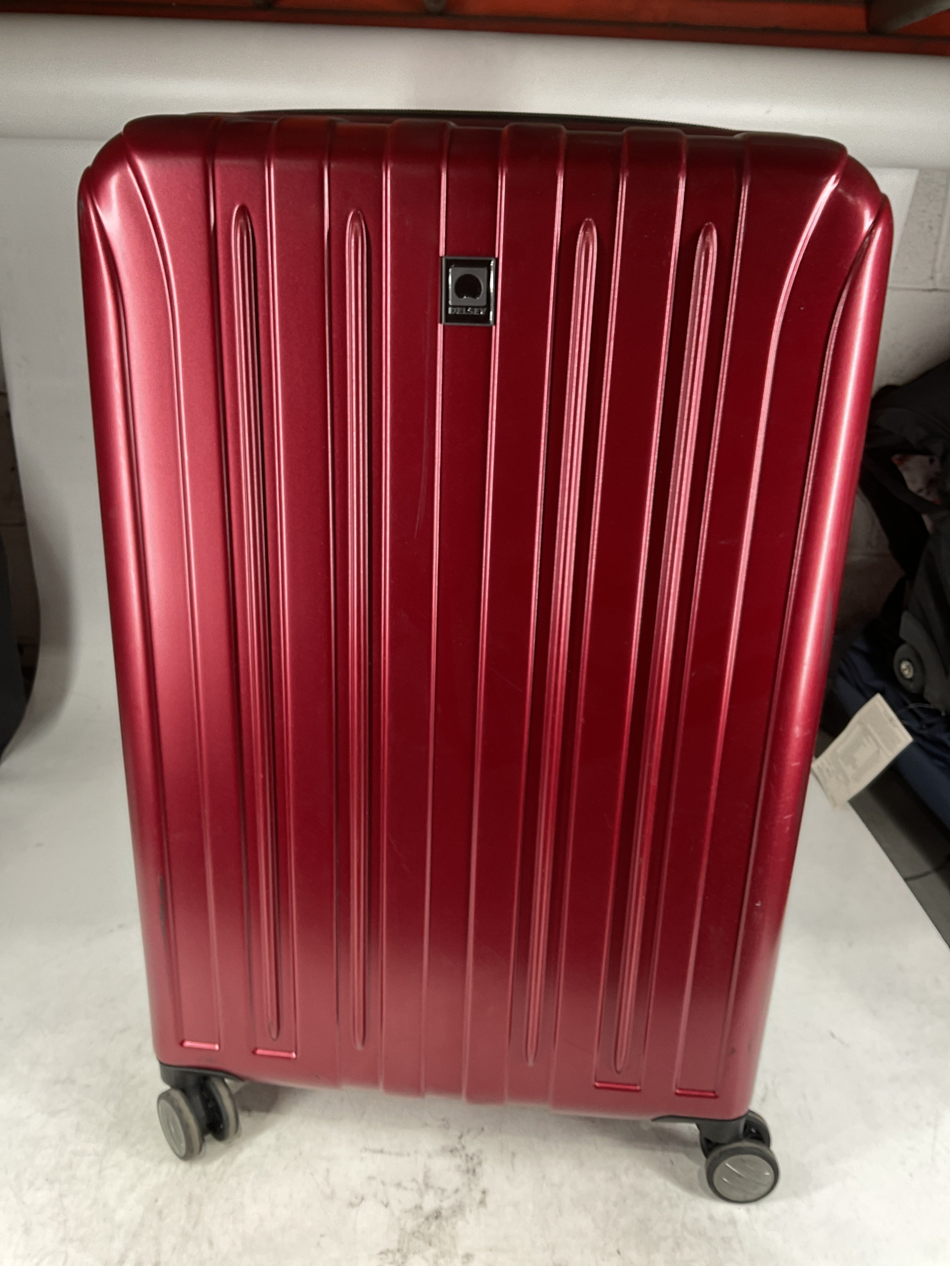 DELSEY Paris Helium Aero Hardside Expandable Luggage with Spinner Wheels U3