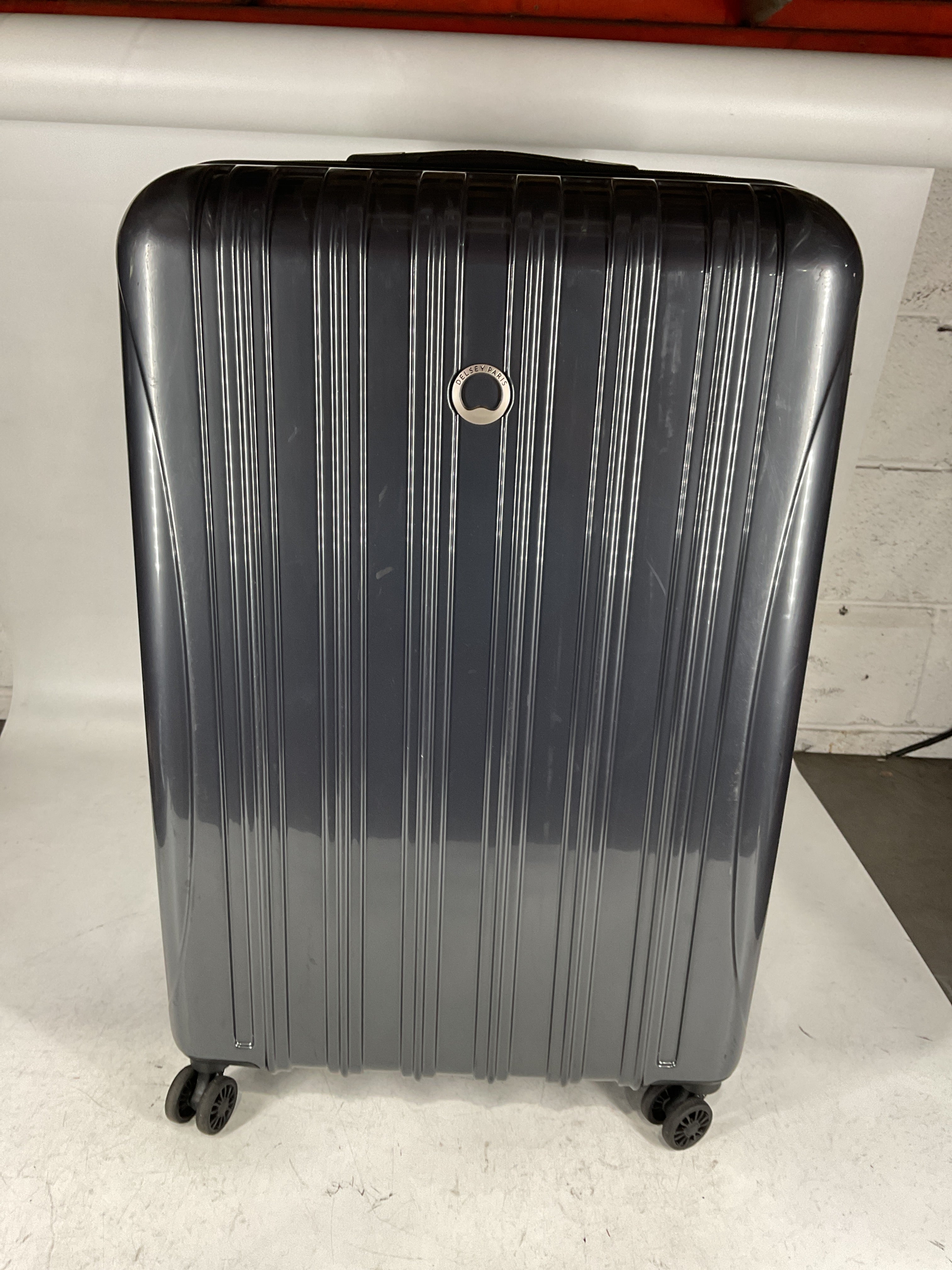 DELSEY Paris Helium Aero Hardside Expandable Luggage with Spinner Wheels U6