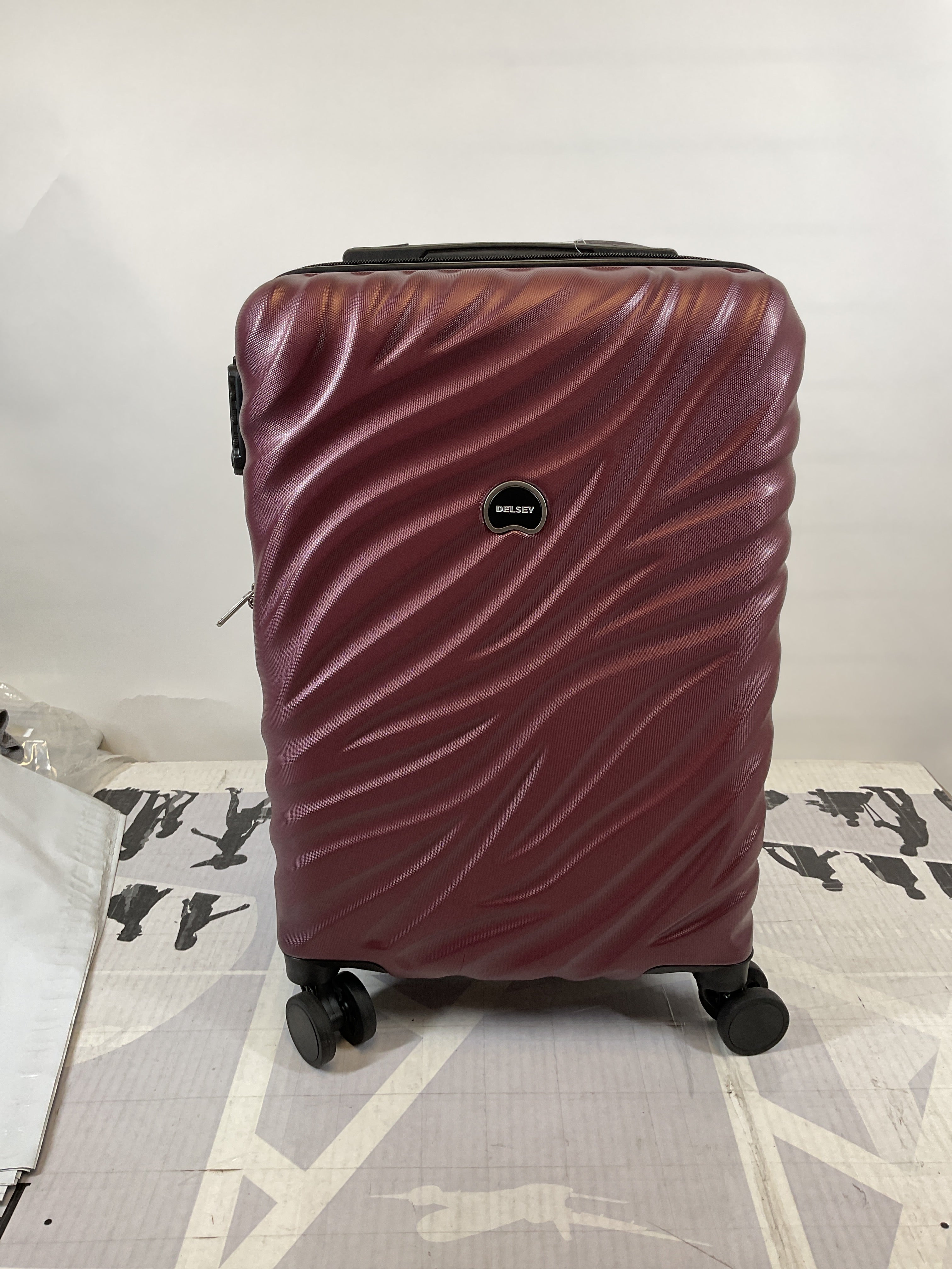Delsey Alexis Lightweight Luggage, 4-Wheel Spinners Hardshell Suitcase, Expandable with TSA Lock ( Burgundy , Carry-On 21-Inch ) Burgundy Carry On 21 Inch U11