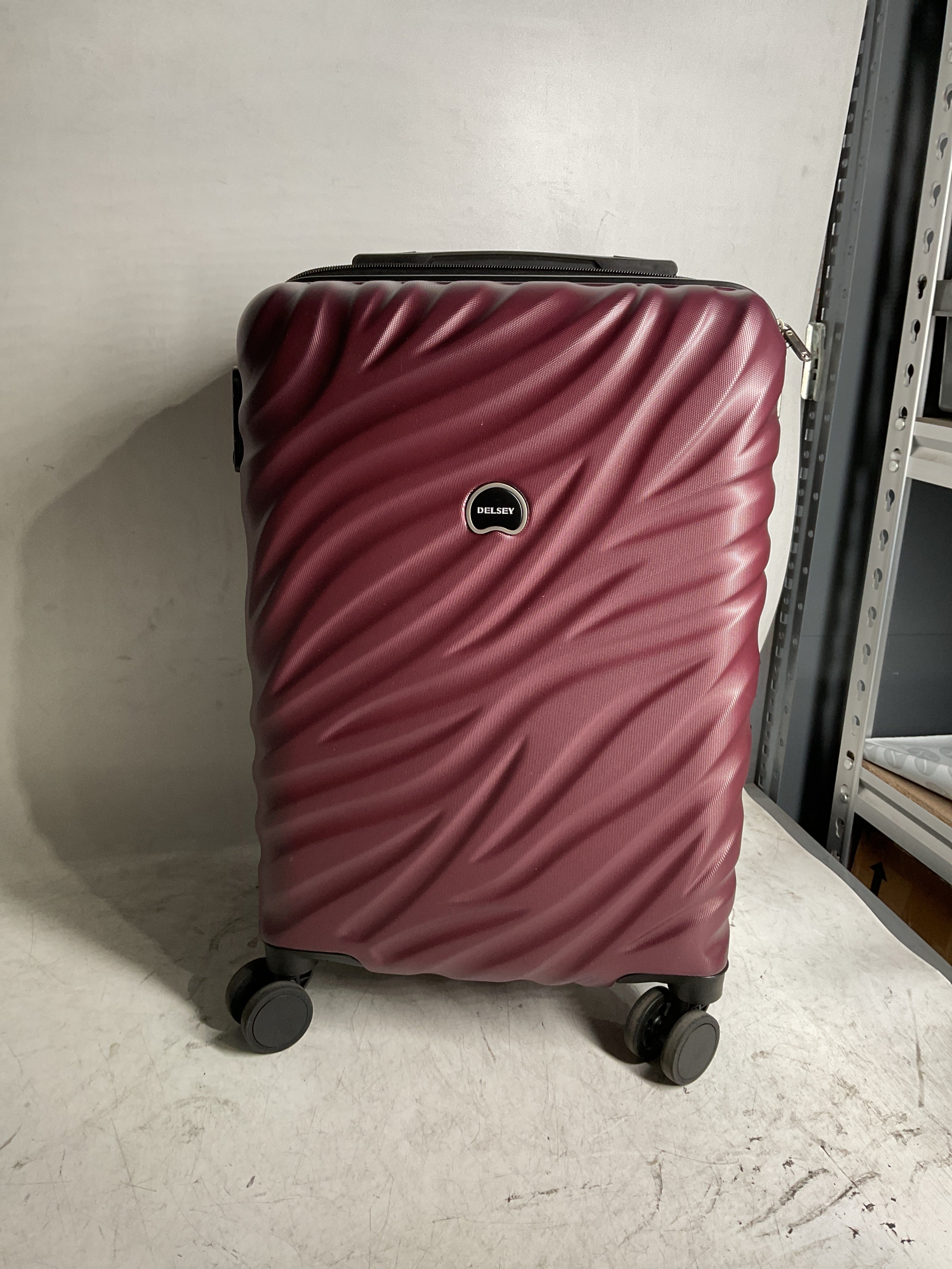 Delsey Alexis Lightweight Luggage, 4-Wheel Spinners Hardshell Suitcase, Expandable with TSA Lock  ( Burgundy , Carry-On 21-Inch ) Burgundy Carry On 21 Inch U6