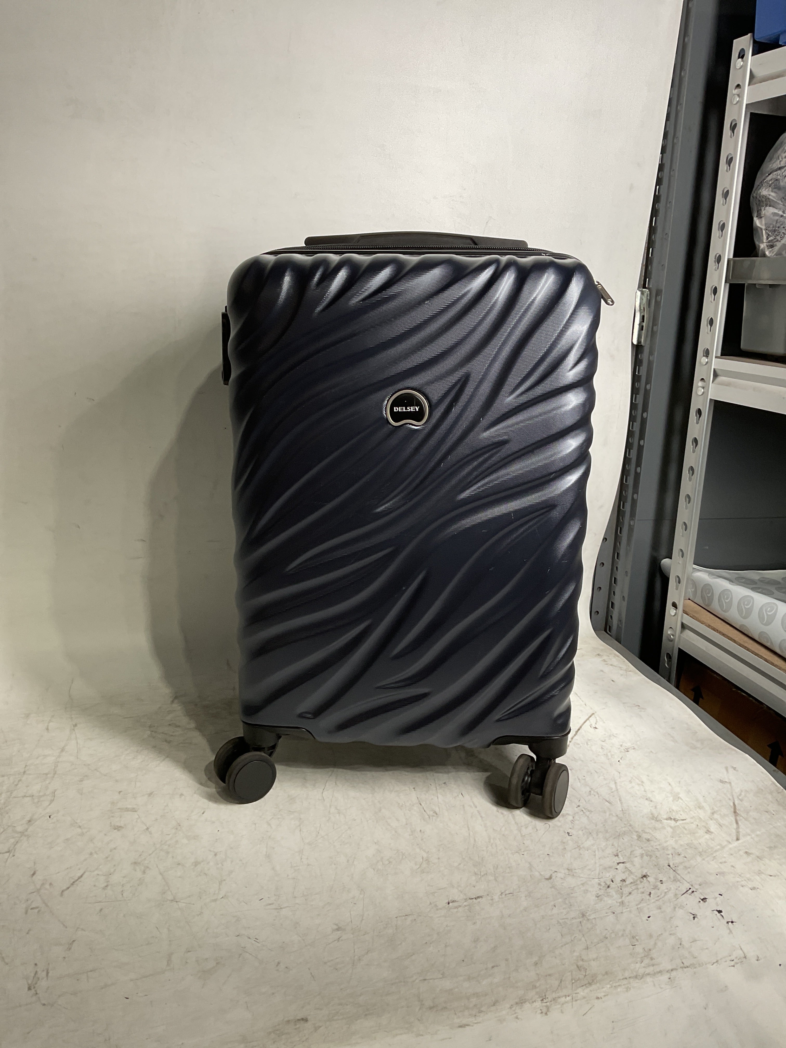 Delsey Alexis Lightweight Luggage, 4-Wheel Spinners Hardshell Suitcase, Expandable with TSA Lock  ( Navy , Carry-On 21-Inch ) Navy Carry On 21 Inch U3