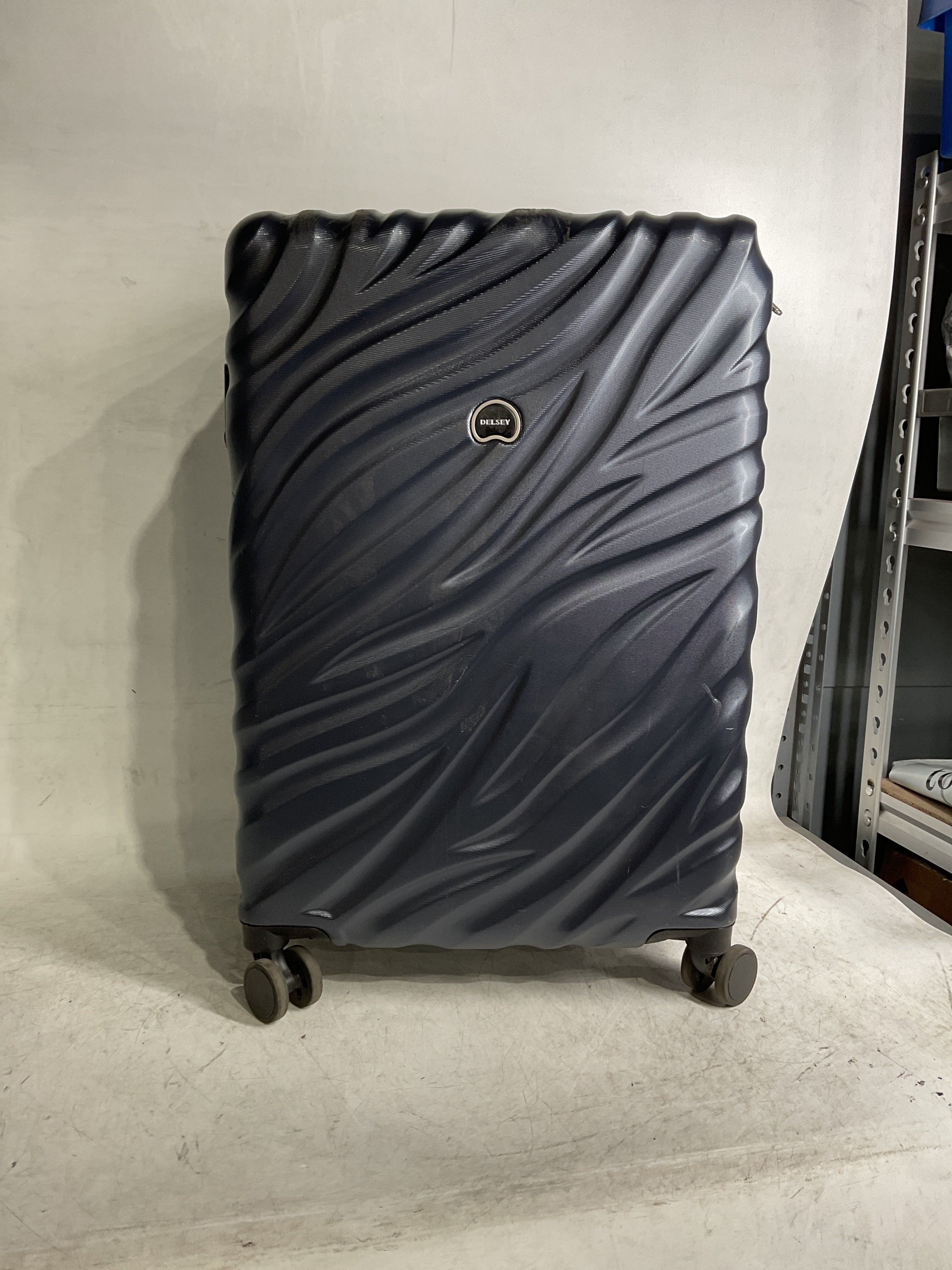 Delsey Alexis Lightweight Luggage, 4-Wheel Spinners Hardshell Suitcase, Expandable with TSA Lock  ( Navy , Checked-Medium 25-Inch ) Navy Checked Medium 25 Inch U6