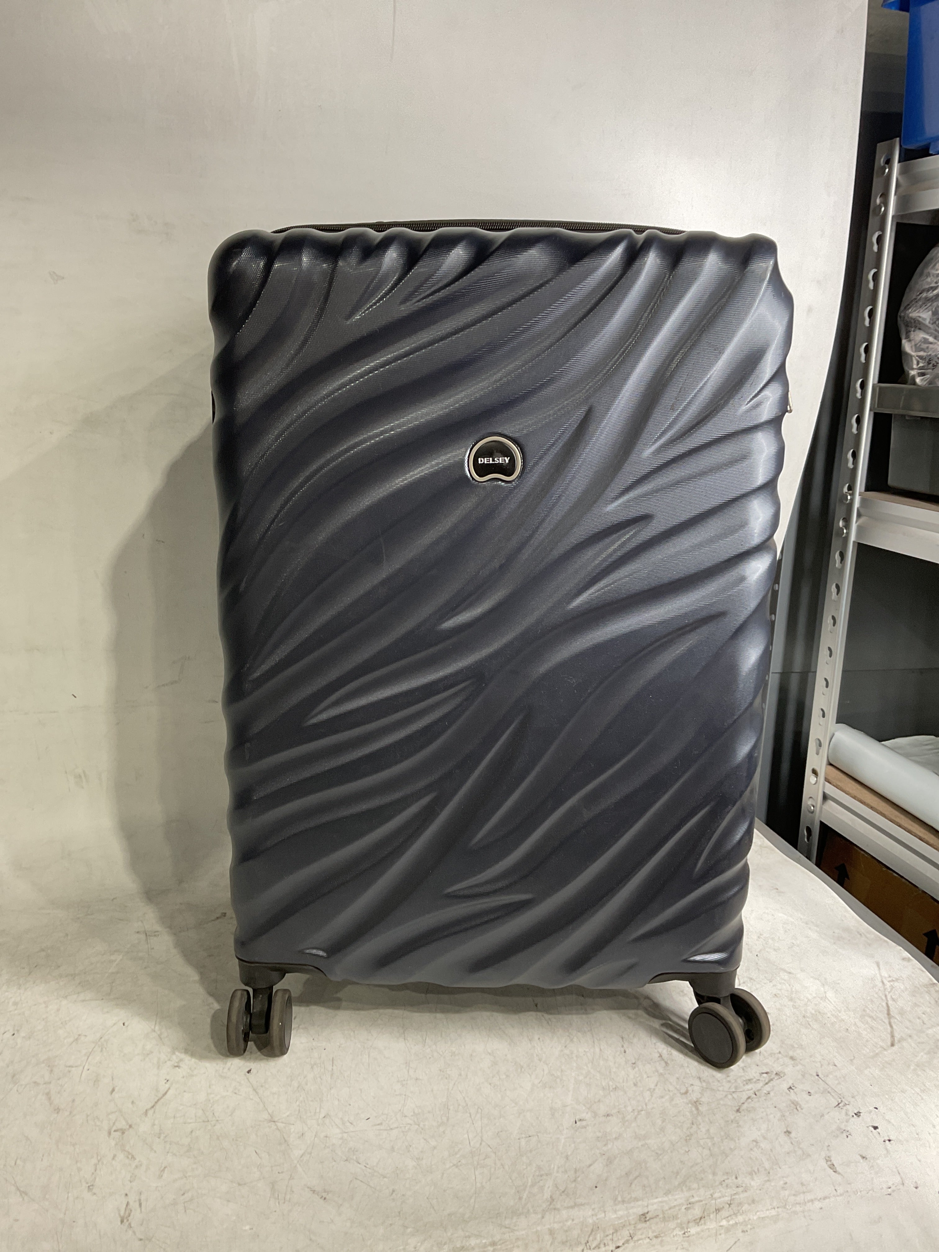 Delsey Alexis Lightweight Luggage, 4-Wheel Spinners Hardshell Suitcase, Expandable with TSA Lock  ( Navy , Checked-Medium 25-Inch ) Navy Checked Medium 25 Inch U7