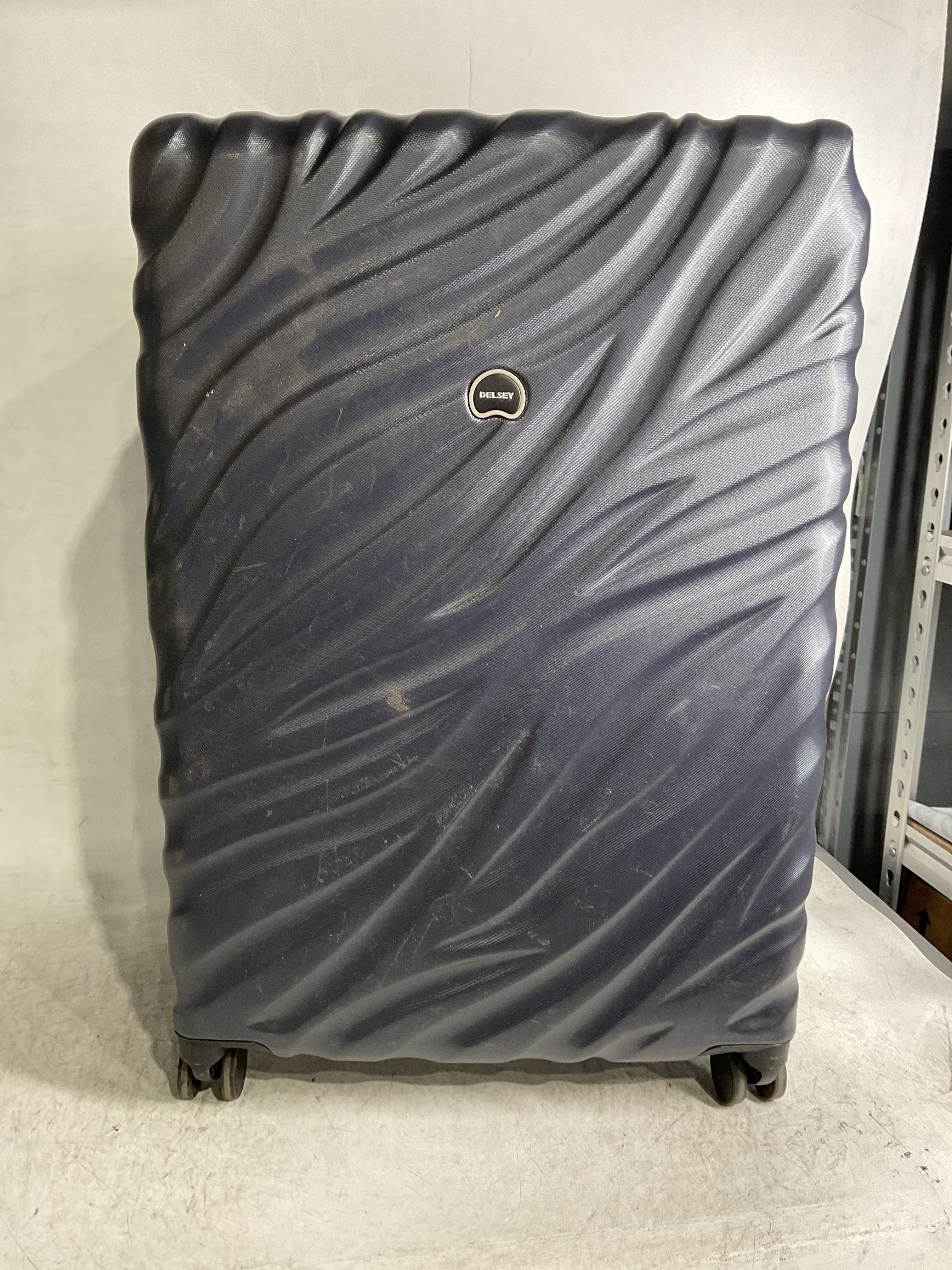 Delsey Alexis Lightweight Luggage, 4-Wheel Spinners Hardshell Suitcase, Expandable with TSA Lock  ( Navy , Checked-Large 29-Inch ) Navy Checked Large 29 Inch U5